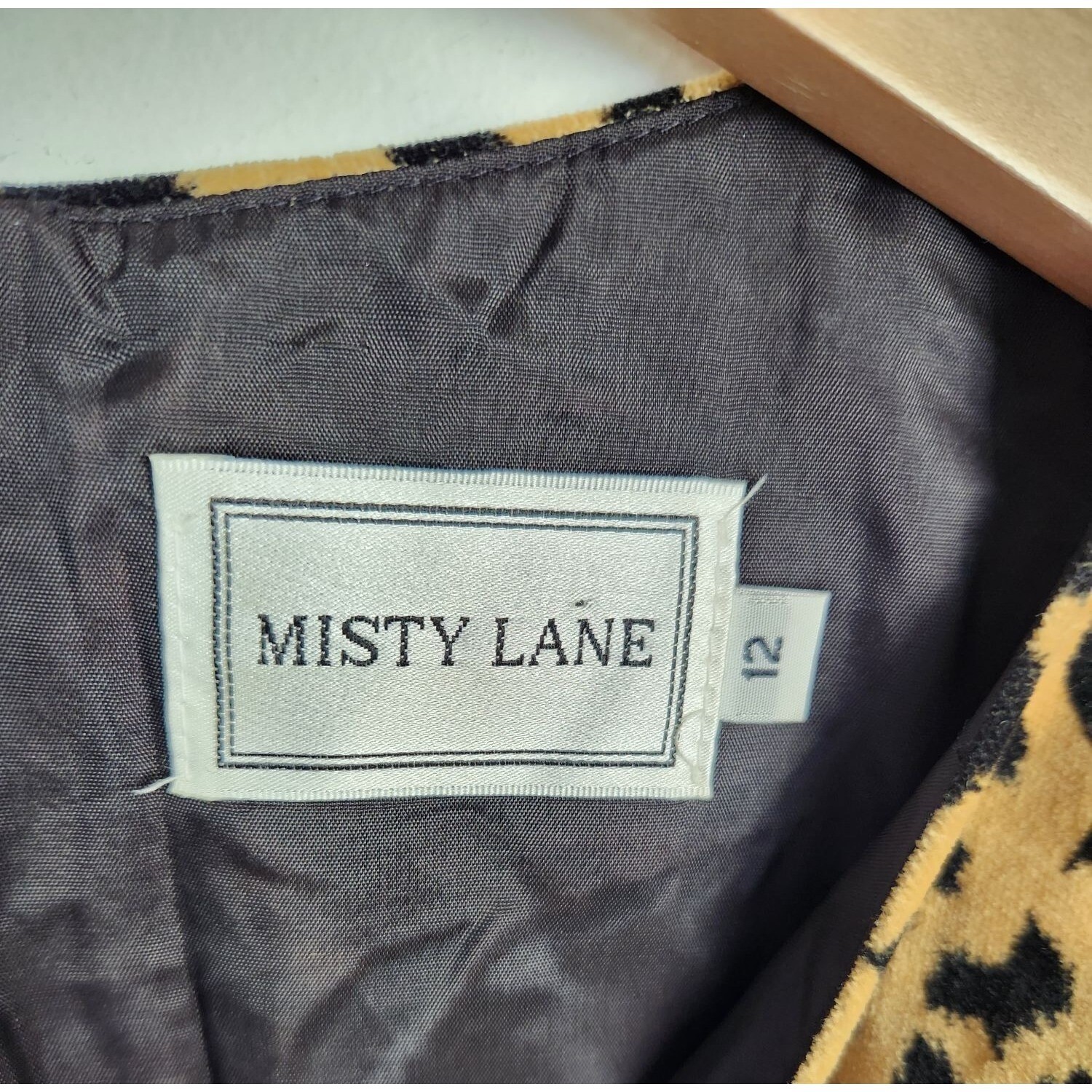 Vtg. Misty Lane Women’s Sz. 12 Velvet Leopard Print Short Sleeve Sheath Dress