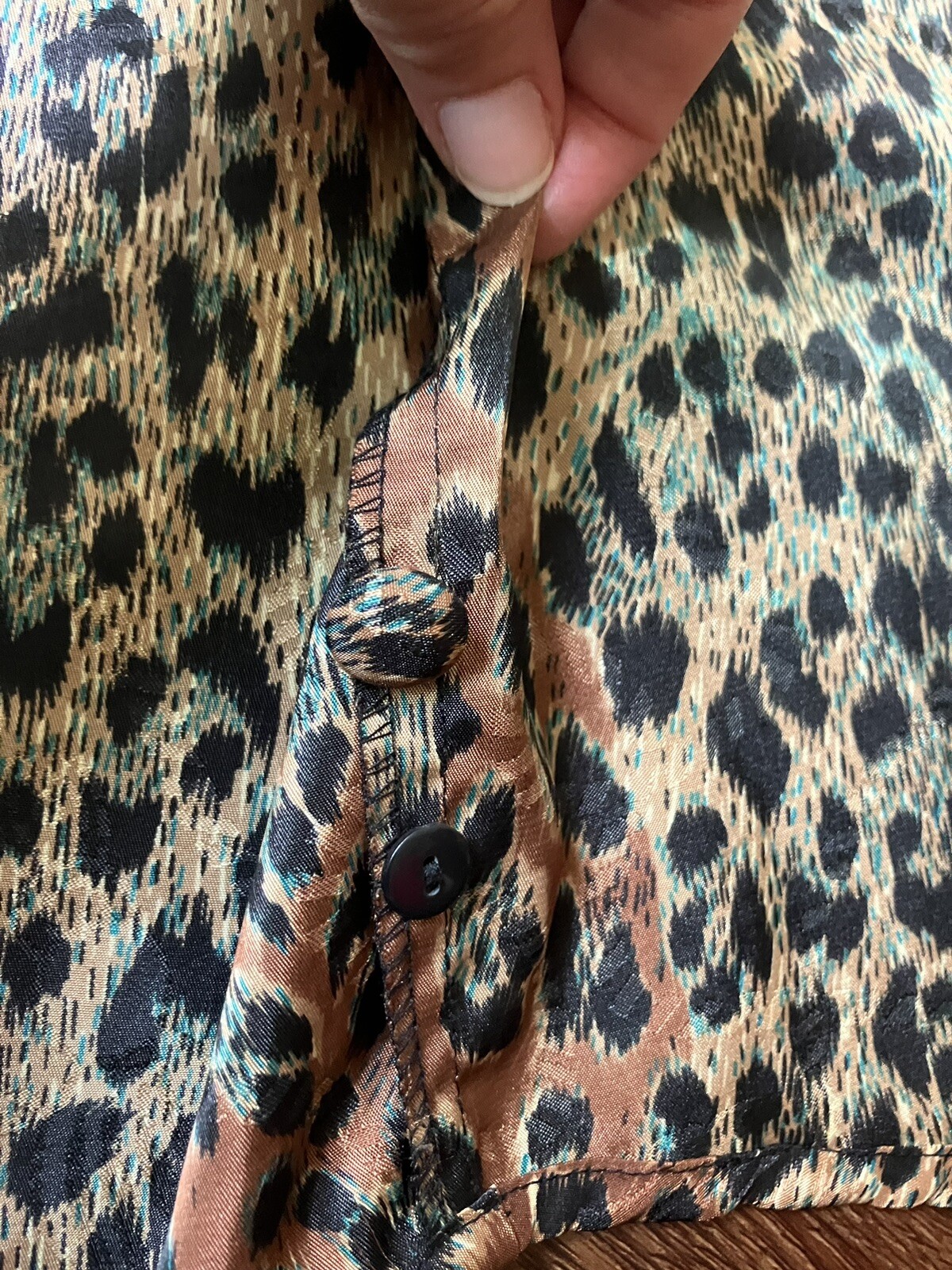 Vintage ’80s Petite Sophisticate Colorful Leopard Print Long Sleeve Blouse S/M