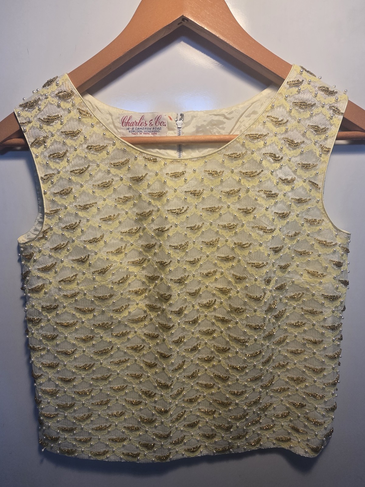 White Beaded Top Vintage 1960s Women’s 34 CHARLES & CO Sleeveless Shell Blouse