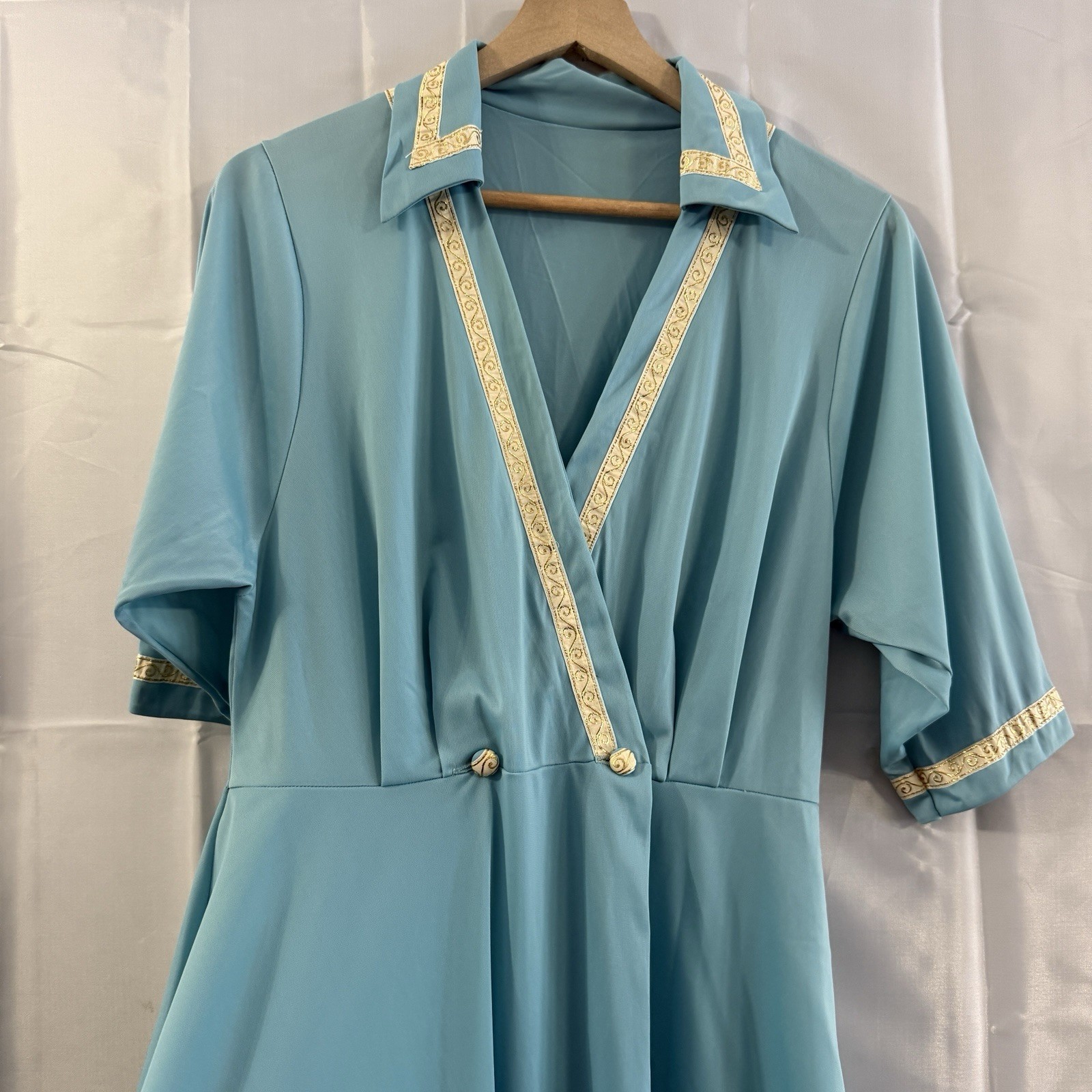 Vintage 70s Blue Housewife Midi Dress Deep Plunge Neckline Wrap Gold Trim S/M**