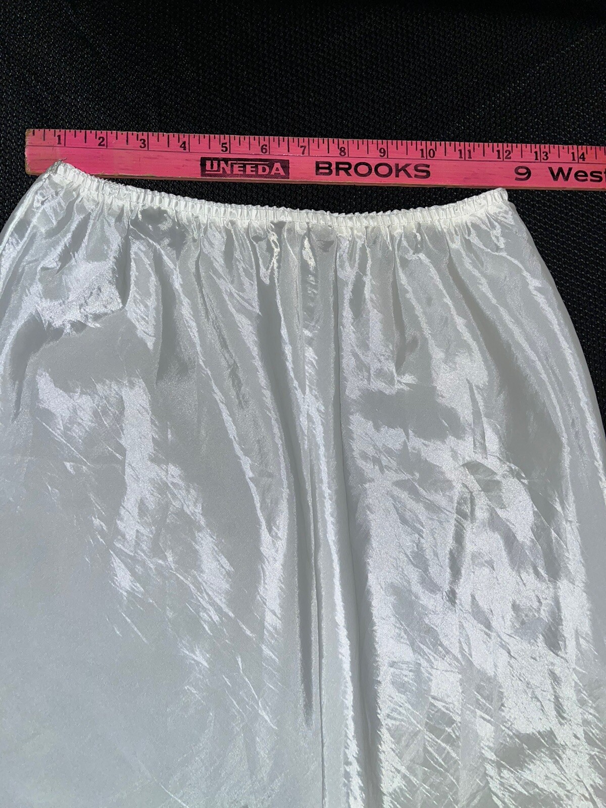 Vtg Warners Half Slip Satin Perfect Measure Polyester Swishy Cloud White M L