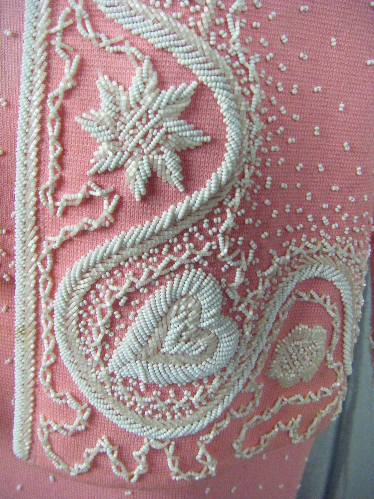 MISS BOUTIQUE CALIFORNIA Vtg 60s Pink Wool Beaded 3 pcs Skirt-Bust 34/Waist 27