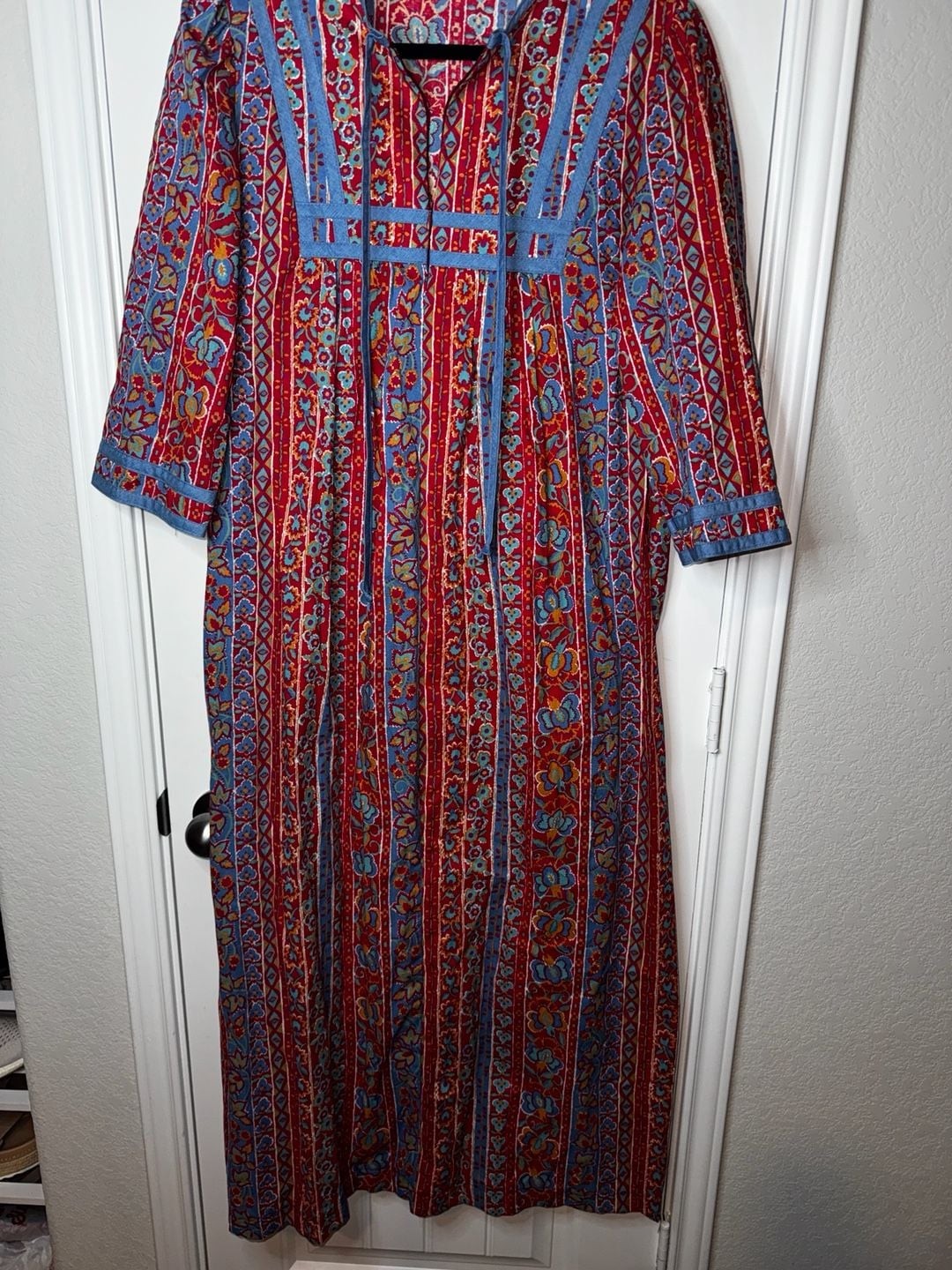 Vintage Smart Time 1970s ILGWU Boho Floral Maxi Kaftan Dress union