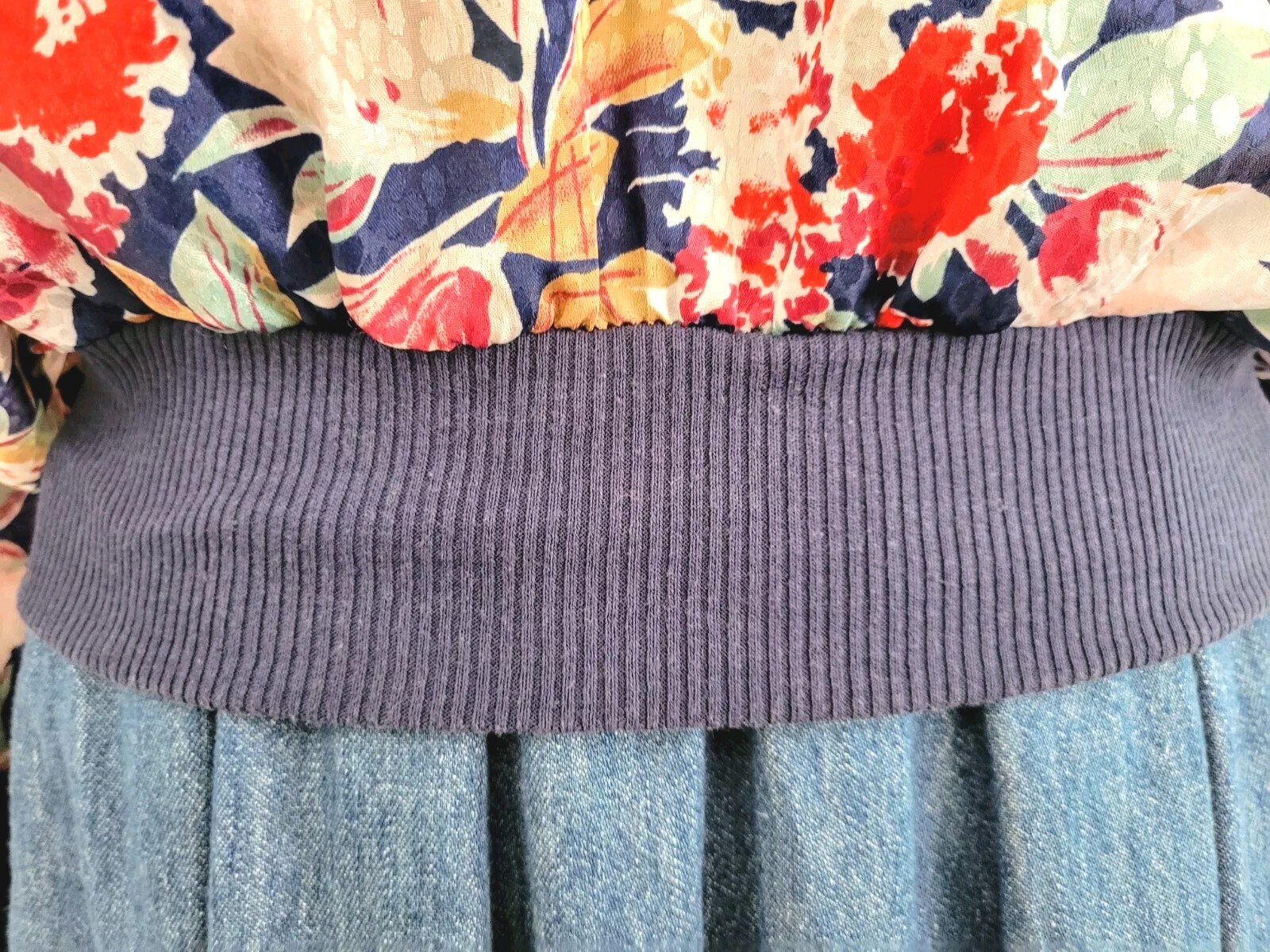 Vintage Jeri Marque Floral on Navy Blouse w Knit Cuffs & Waistband Sz M/L?