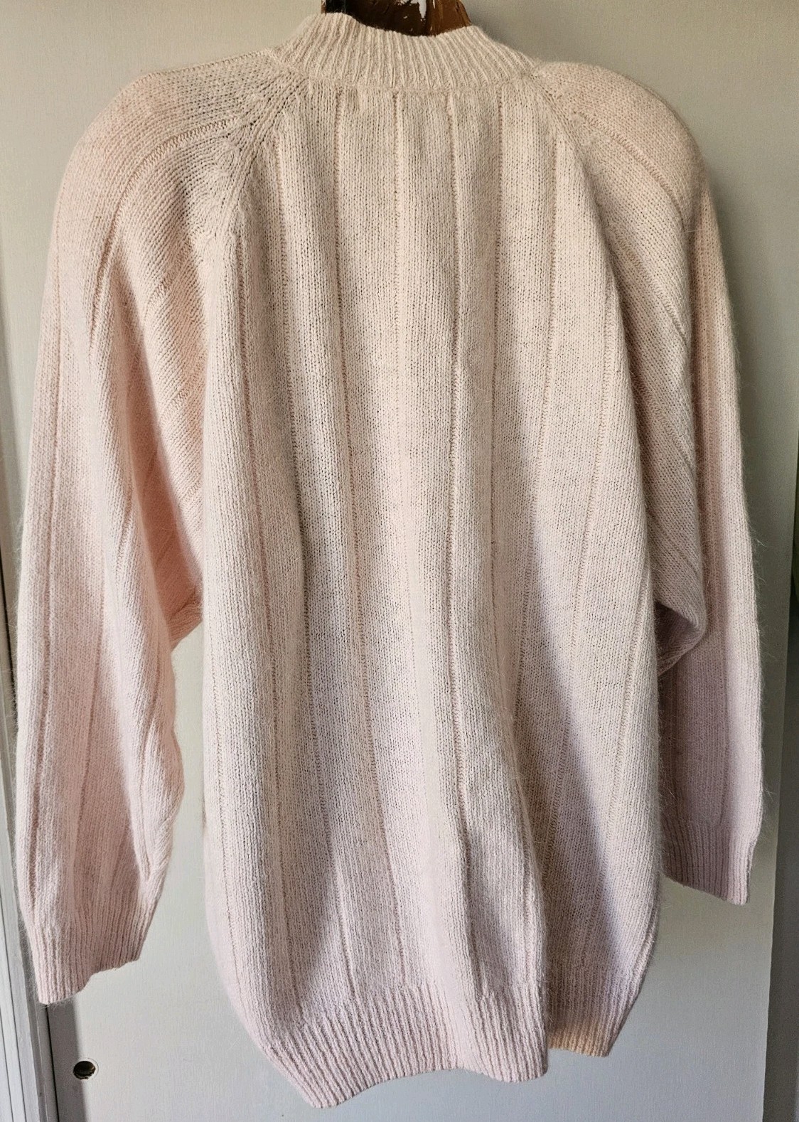 VENEZIA Vintage 80′ Silk Angora Blend Pearl Buttons Henley Sweater. Size 22/24