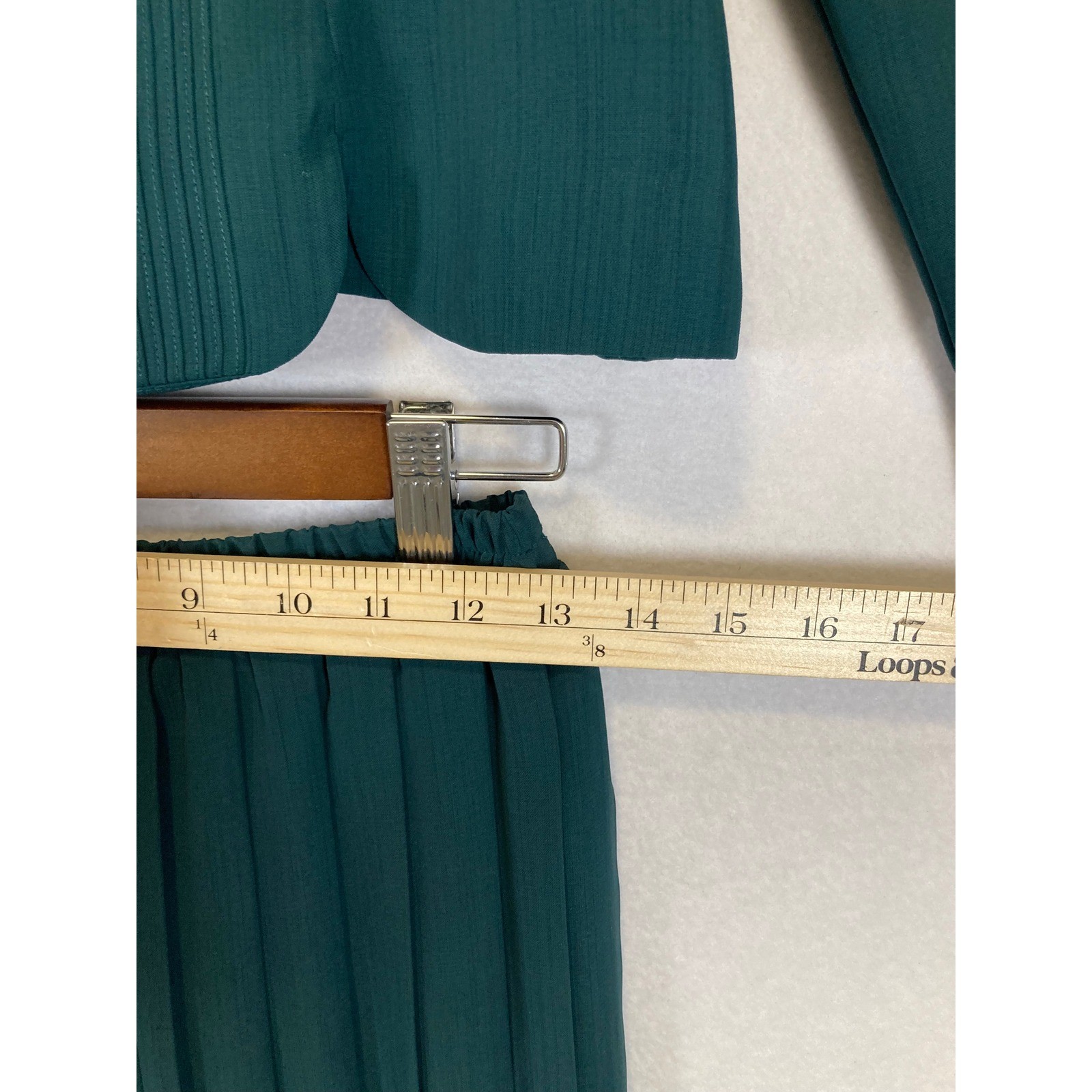 Vintage Leslie Fay Women 6P Green Pleated Skirt Jacket Two Piece Suit Set R223