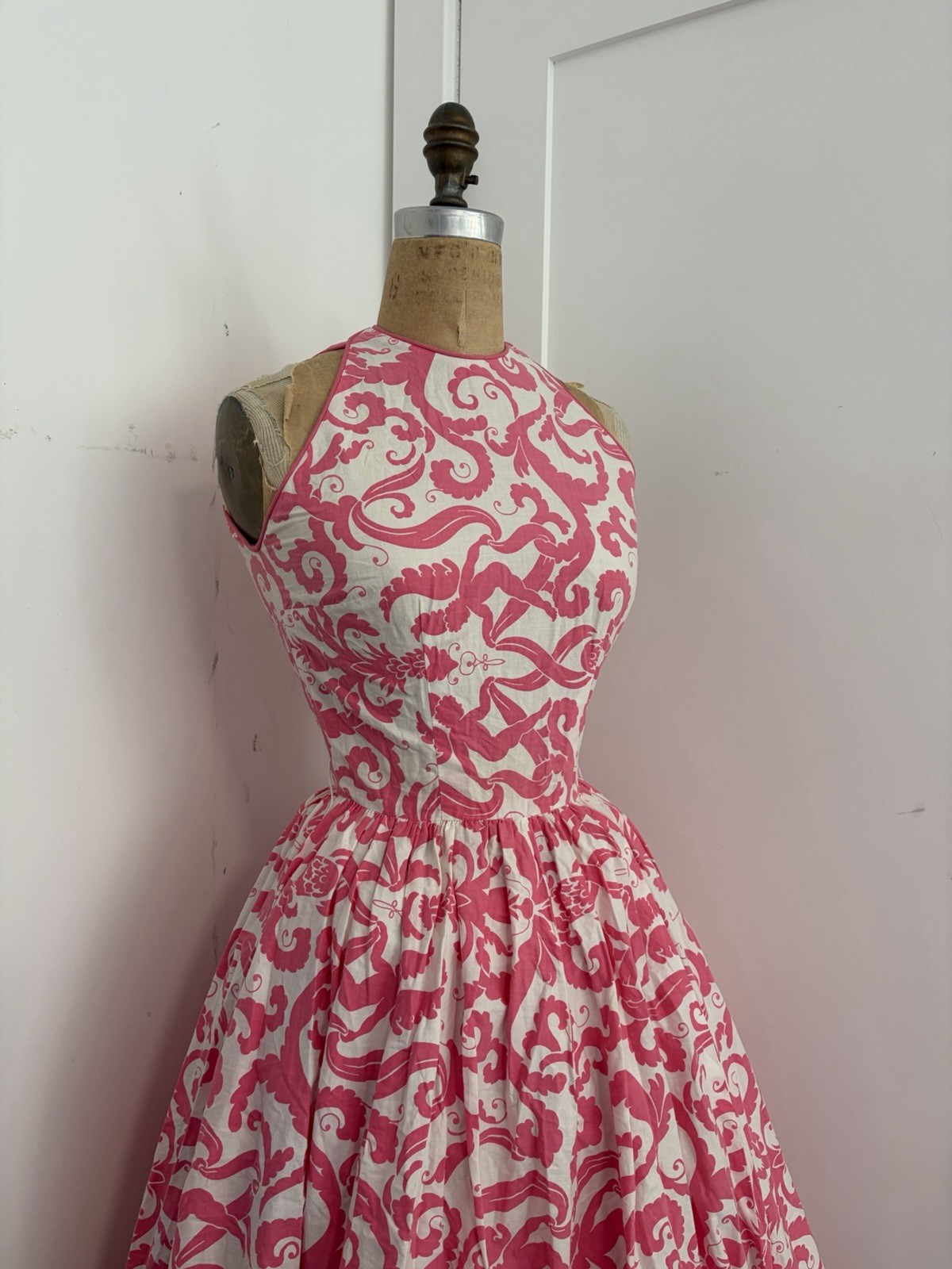 Vintage 1950s Novelty Print Dress Cupid Size Xxs Pink And White XS Pockets Women
