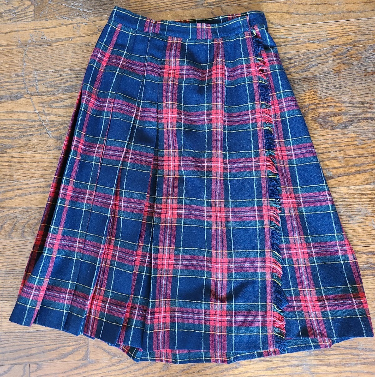 Vintage Hunter Sportswear Wool Plaid Tartan Skirt Kilt Womans Size 8