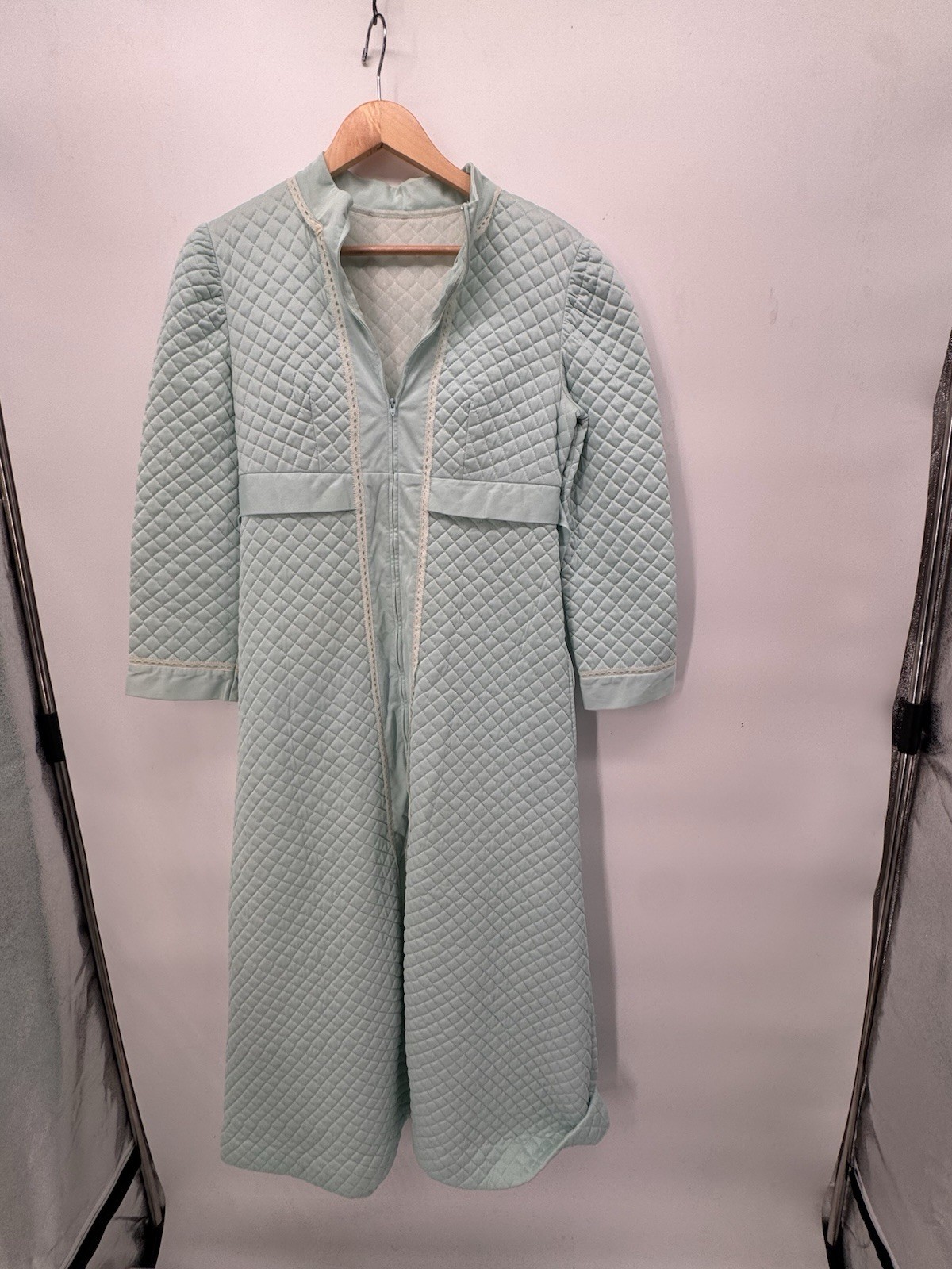 Vintage Mint Green Quilted Grandma’s House Coat Robe Gown Lace Accents Size Larg
