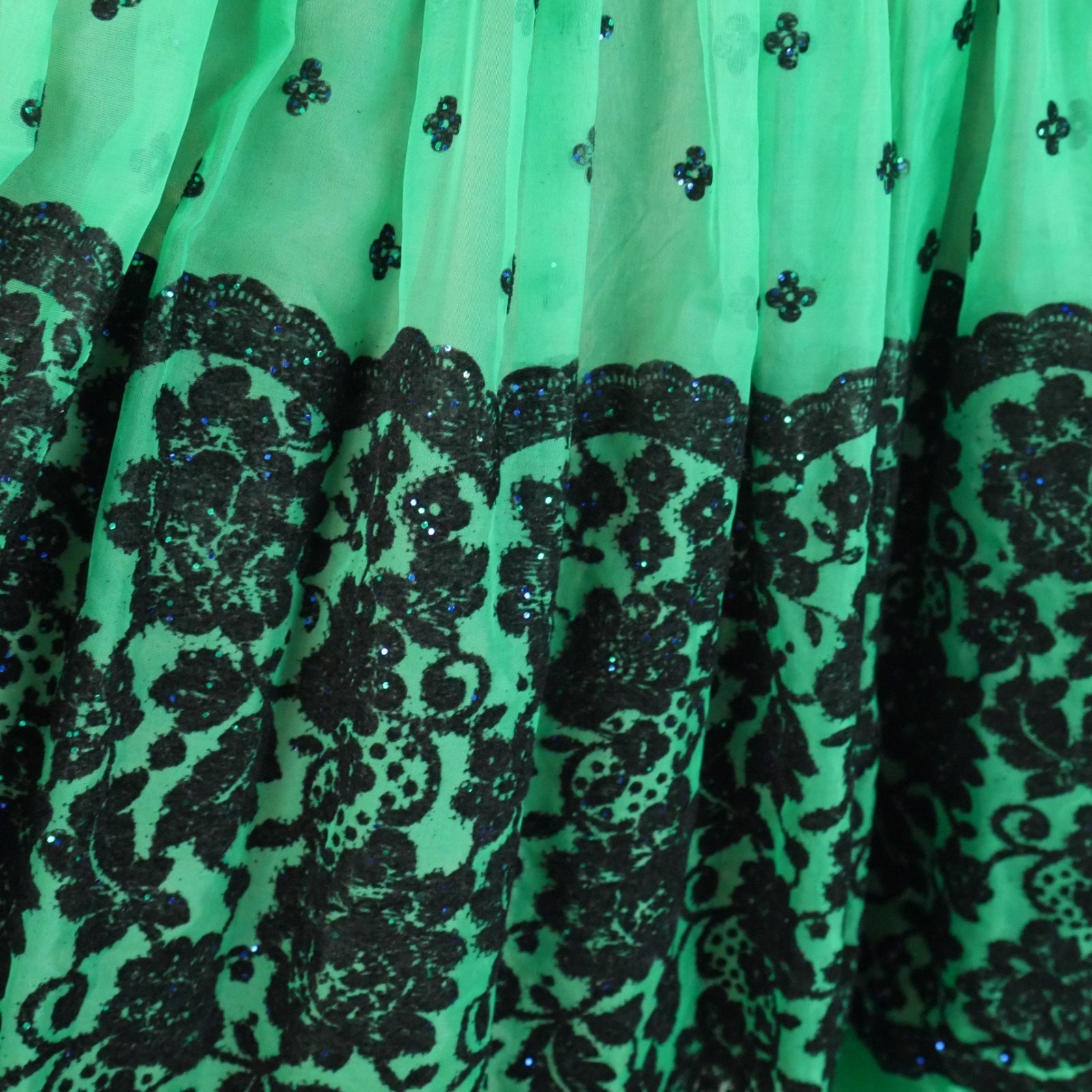 Vintage XS Party Dress 50s 60s Velvet Green Holiday Fit Flare Retro Festive