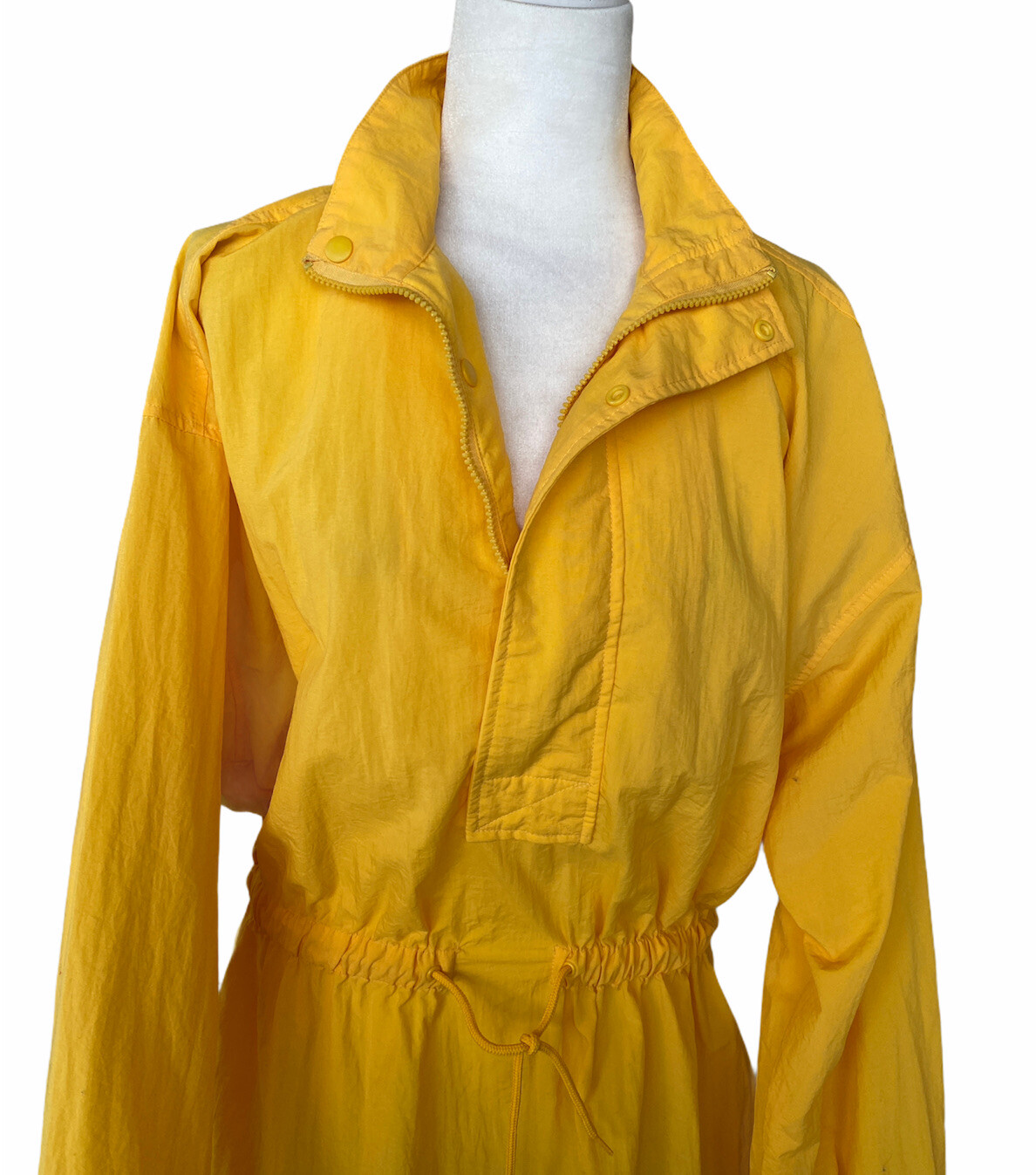 Women’s vtg Iconic 90s Gap yellow jacket windbreaker pullover Size medium Retro
