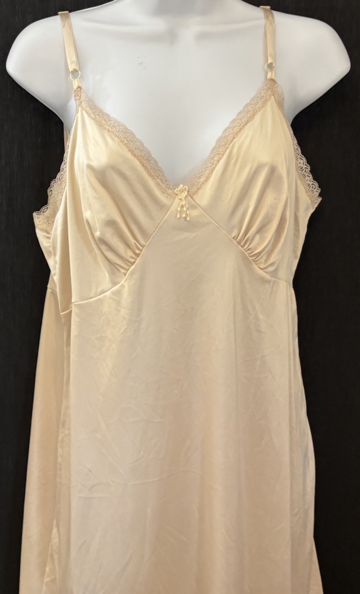 Vintage SEARS Anti Cling Beige Nylon & Lace Full Slip Size 36 USA SHIPS FREE