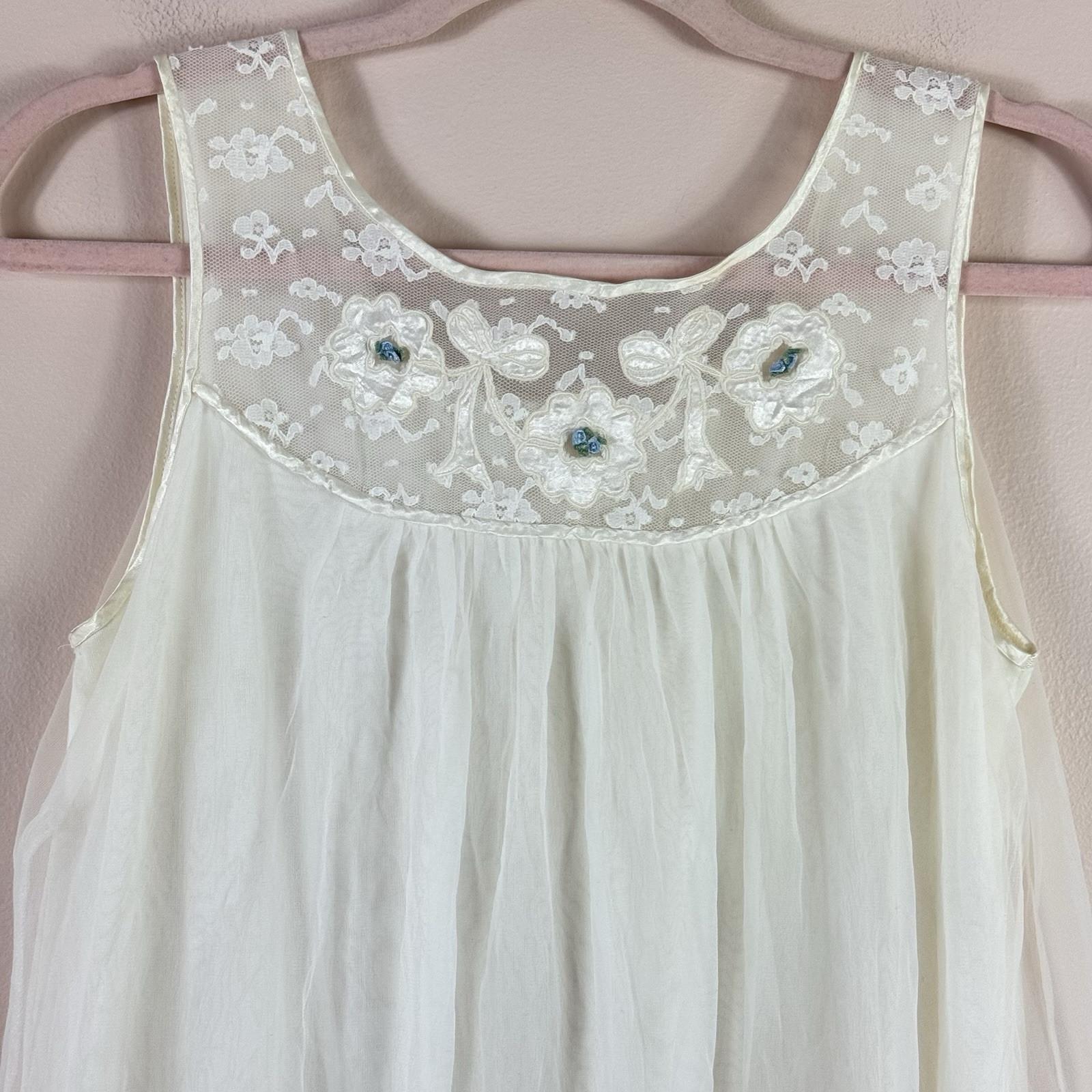 VINTAGE M ivory sleeveless satin and tulle floral lace embroidered nightgown