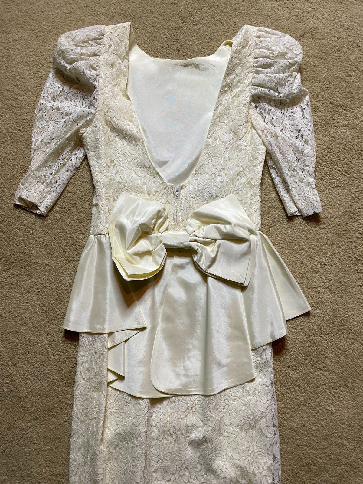 Vintage 80s USA Ivory Peplum Lace Bow Back Backless Puff Shoulder Pencil Dress S