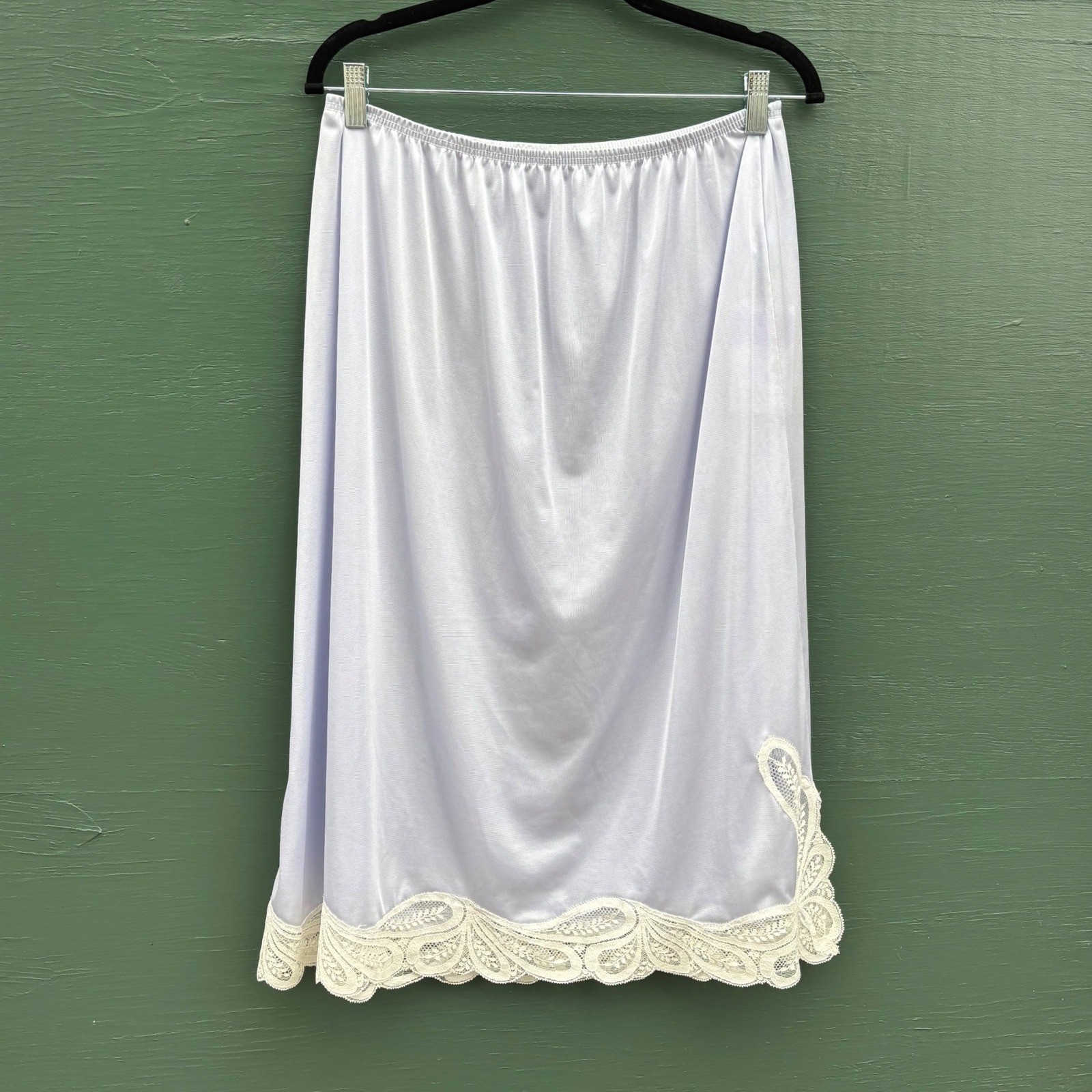Vanity Fair Vintage 70s Half Slip Lavender Periwinkle White Lace Hem L
