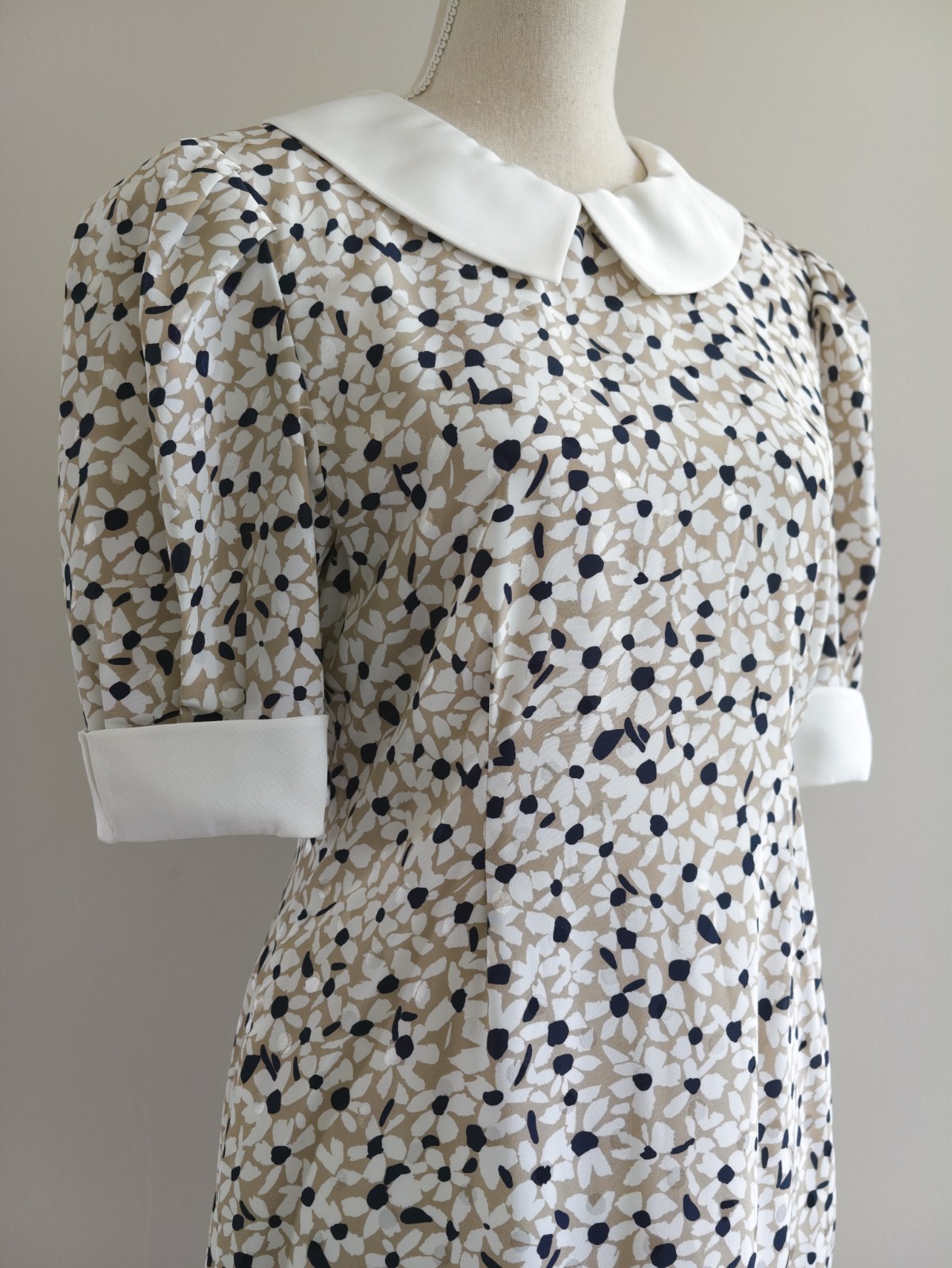 Vintage Hanae Mori Peter Collar Floral Print Sress