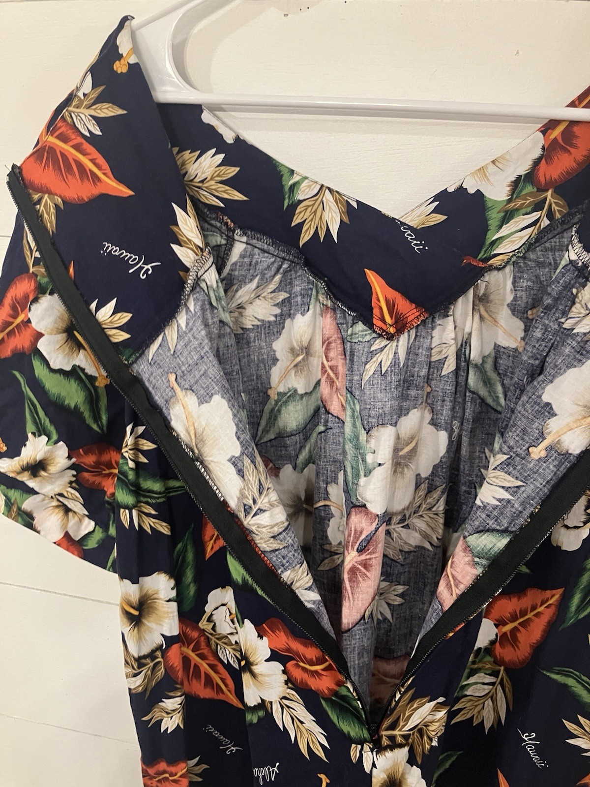 Vintage 70’s Shannon Marie Blue Floral Women’s Hawaiin Mu’mu Dress XL Talon Zip