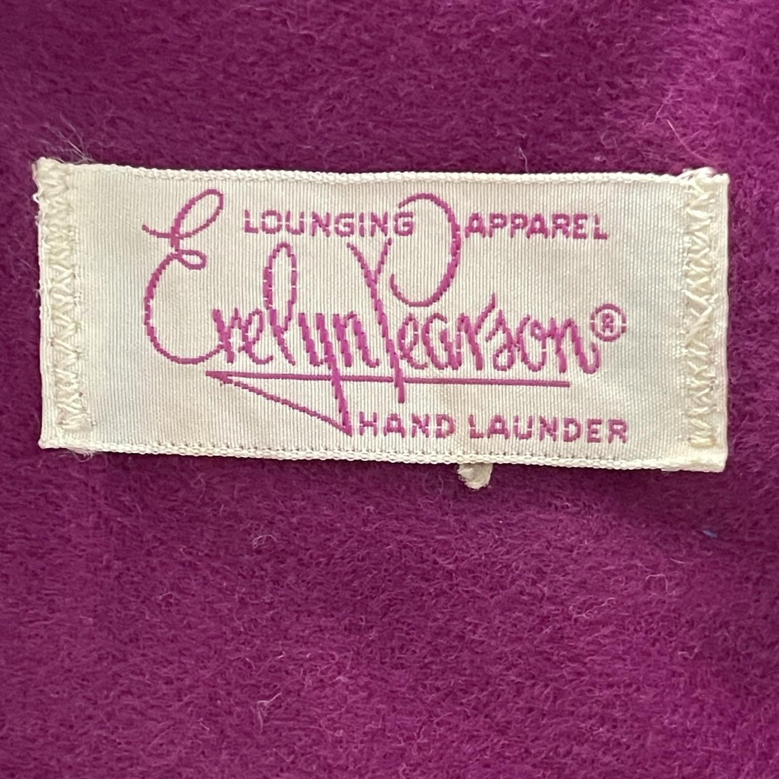 70s Maxi Dress Quilted Lounging Evelyn Pearson Fuchsia Velour L.Sleeve Sz 8 VTG