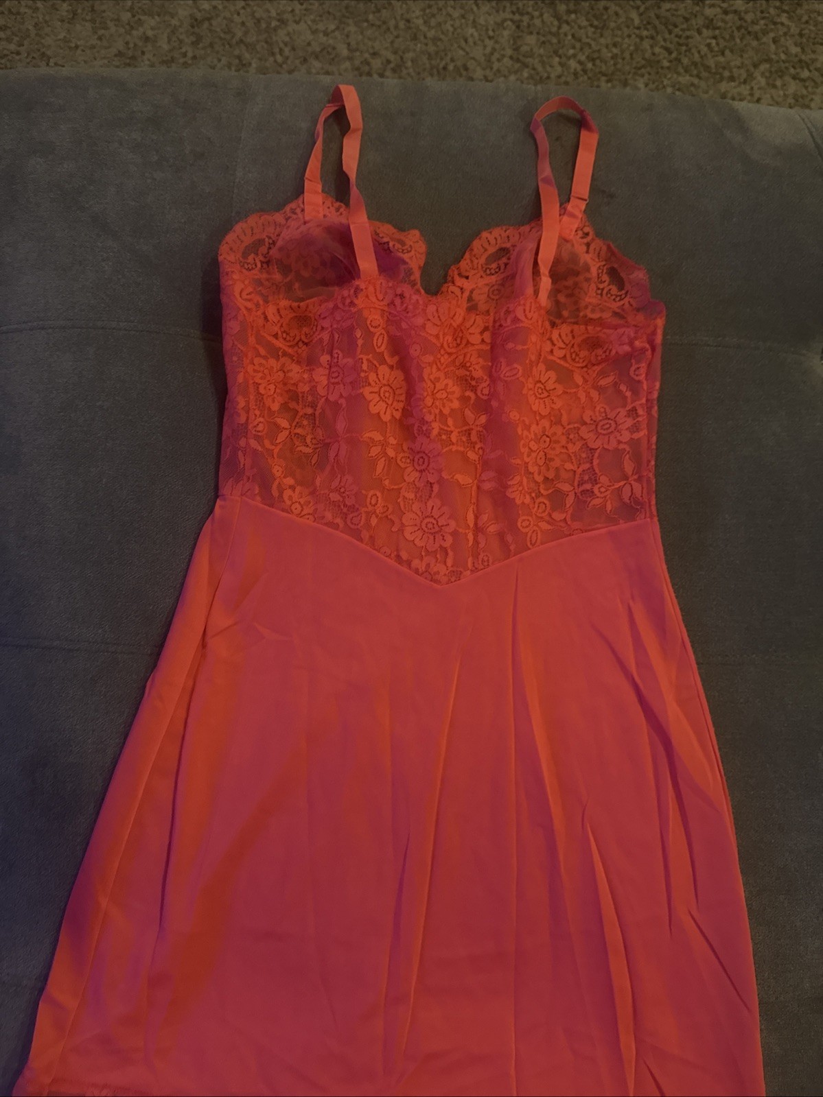 VTG 1950? GOSSARD ARTEMIS LINGERIE Pink Negligee Lace TRIM FULL SLIP Sz 32 Short