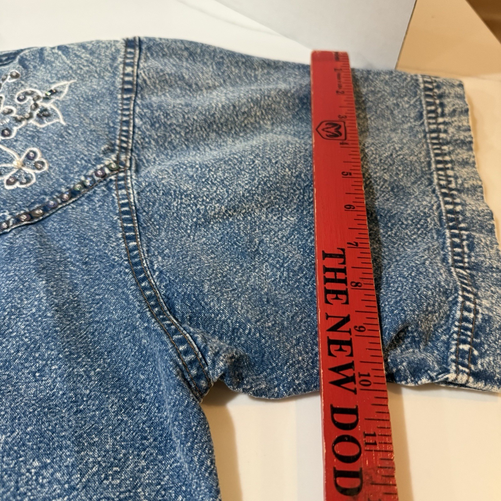 VTG Pretty Bleu Womans Floral Embellished AcidDenim WashWestern RetroTop M