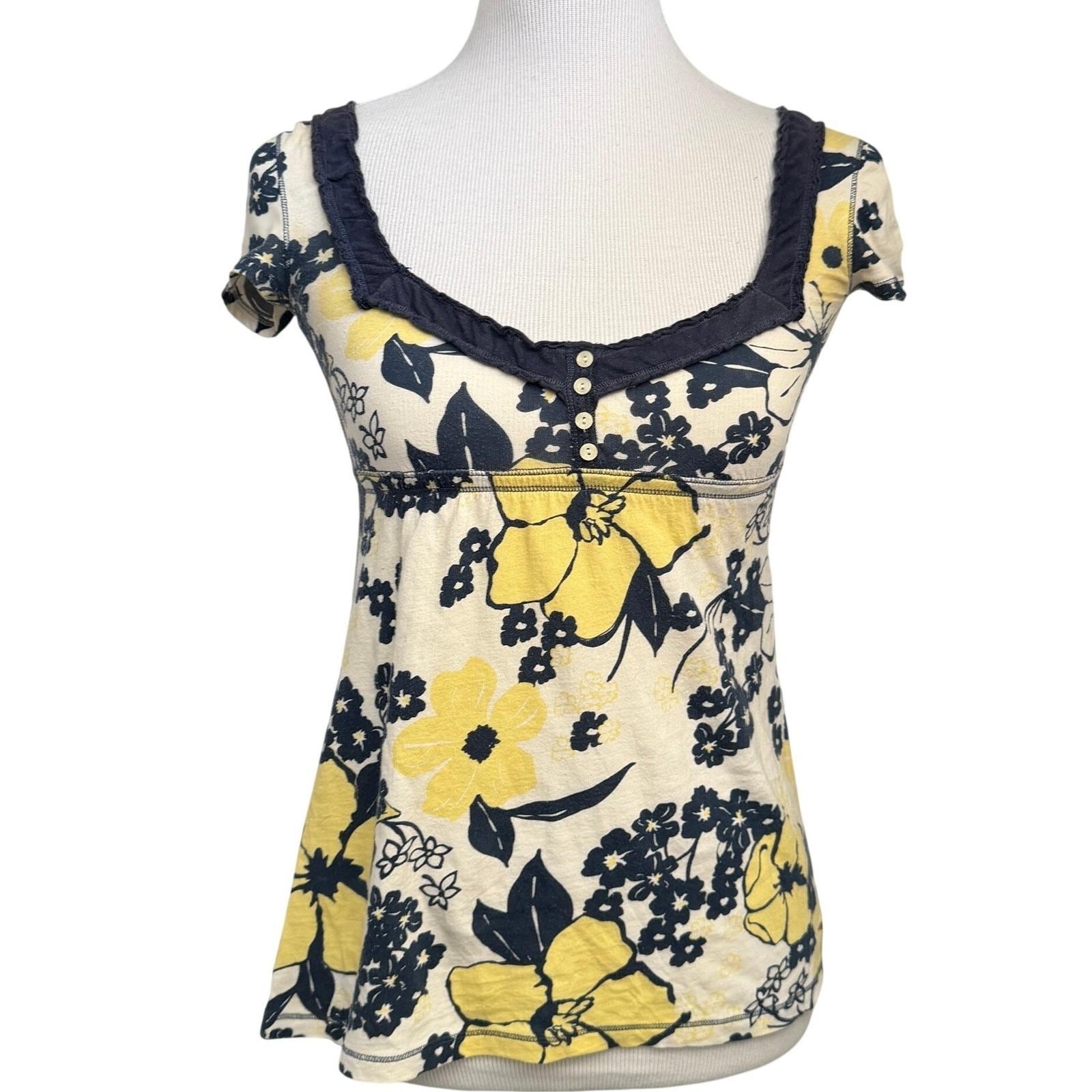 Vintage Hollister Y2K Babydoll Top XS Floral Cap Sleeve Empire Milkmaid Henley