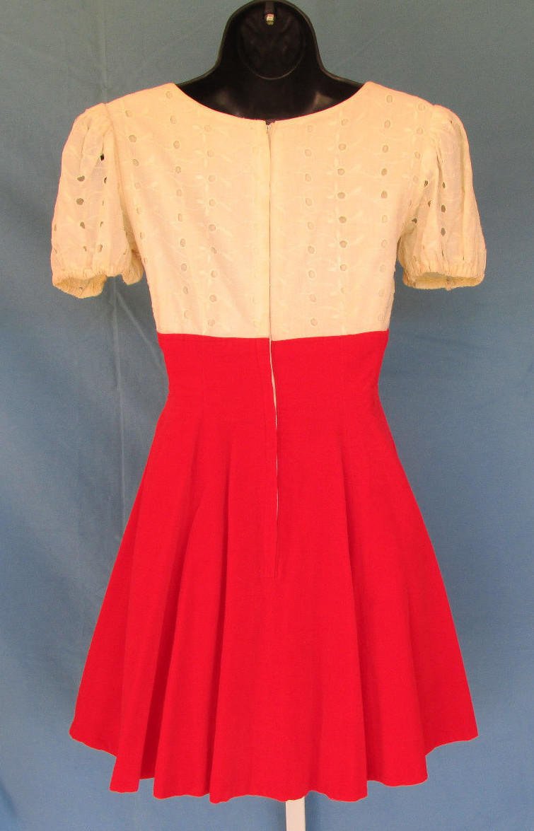 VINTAGE 1950s 60s YOUNG VIEWPOINT DRESS CREAM RED VELVET LACE EMBROIDERY CUTOUTS