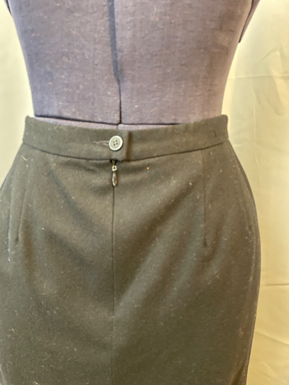 Pendleton Black Wool Pencil Skirt With Slit 1980s Vintage Pinup Wiggle 12 M