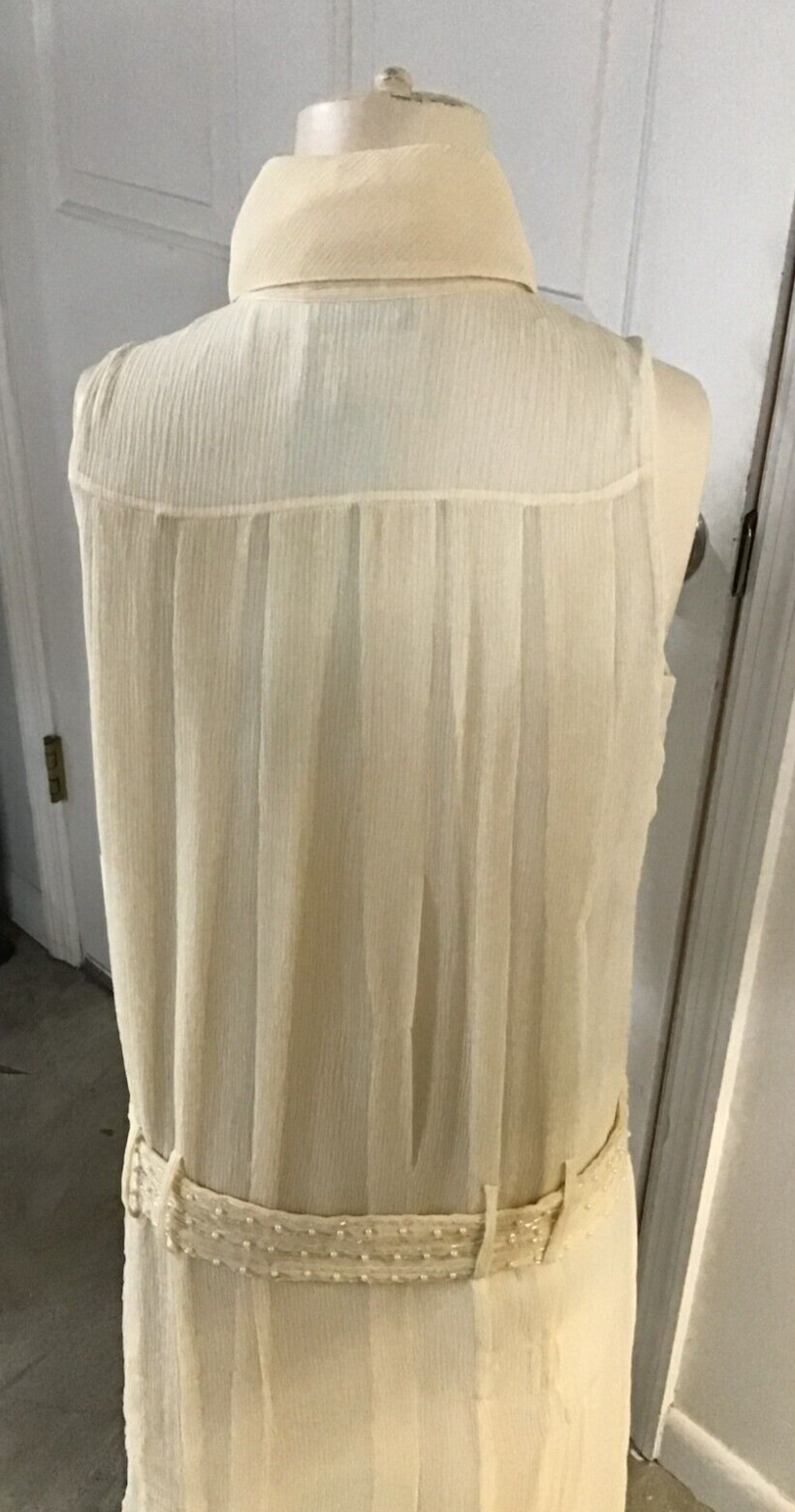 W by Worth Petite 100% Silk Cream Vintage Size 8 Lined Sheath Dress Beaded Belt