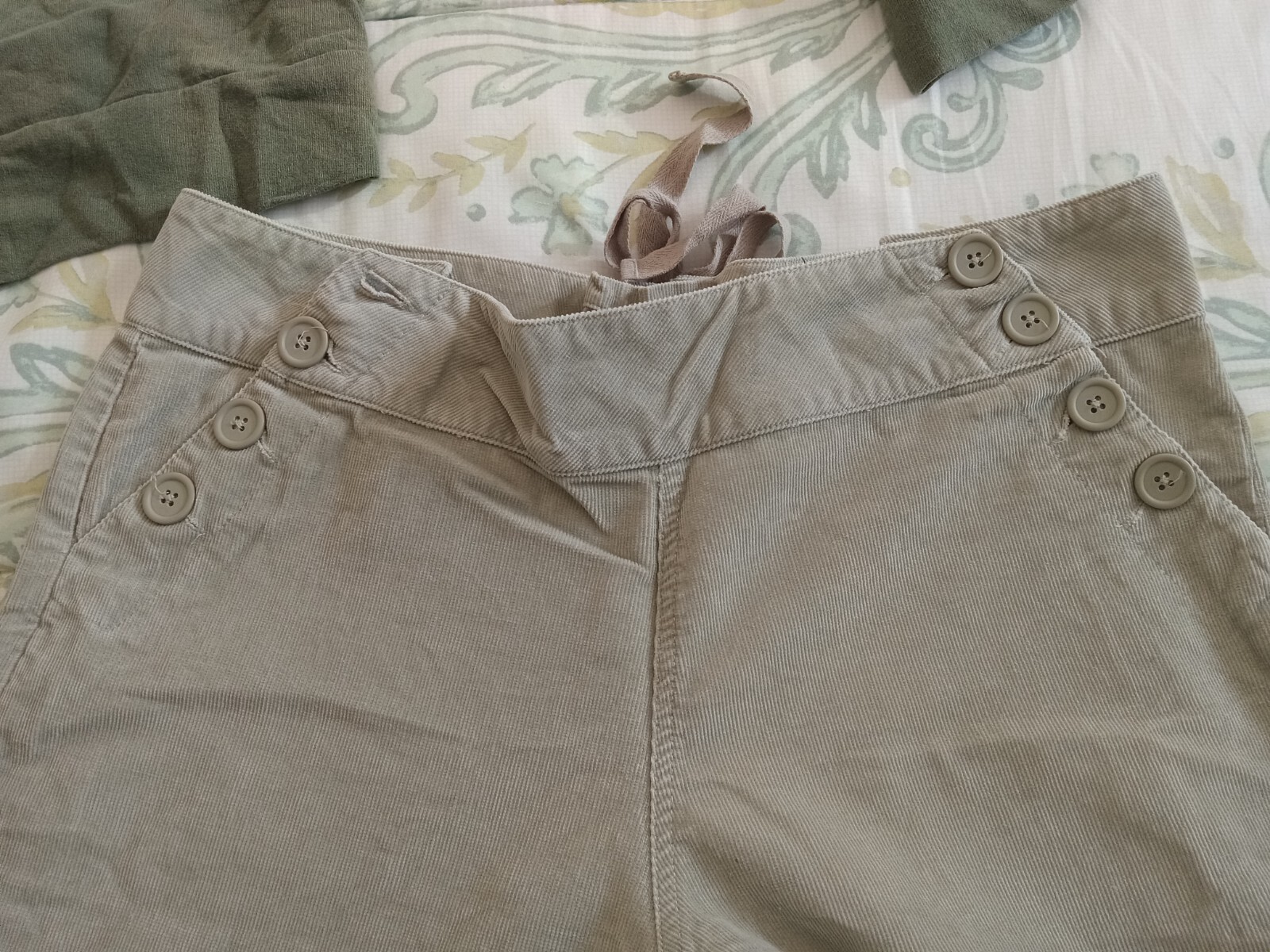 Vintage Delia’s Juniors XL Sweater And 13/14 Corduory Tan Pants With Wide Flare
