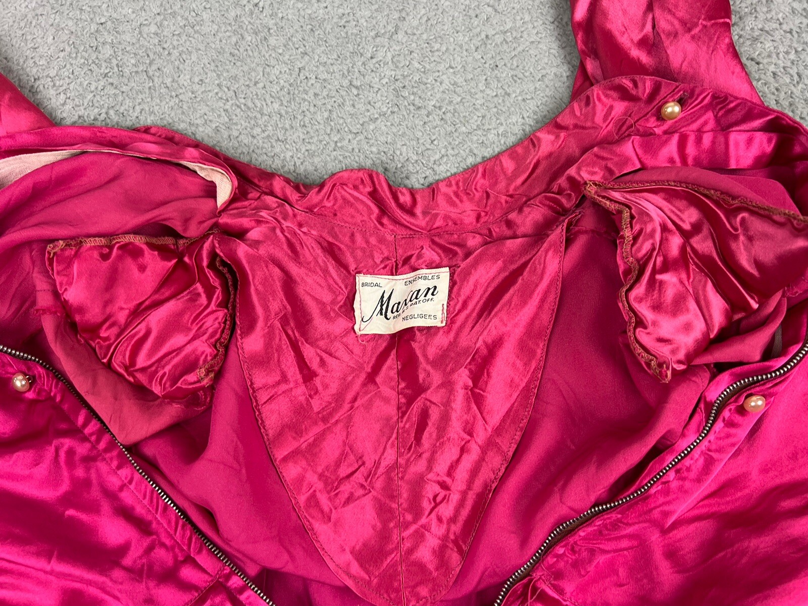Vintage 1940s Maxan Bridal Negligee Housecoat Robe Barbiecore Hot Pink Regal