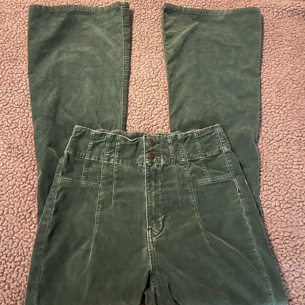 Free people- We The Free Green Flare Jeans NWOT- Size 28