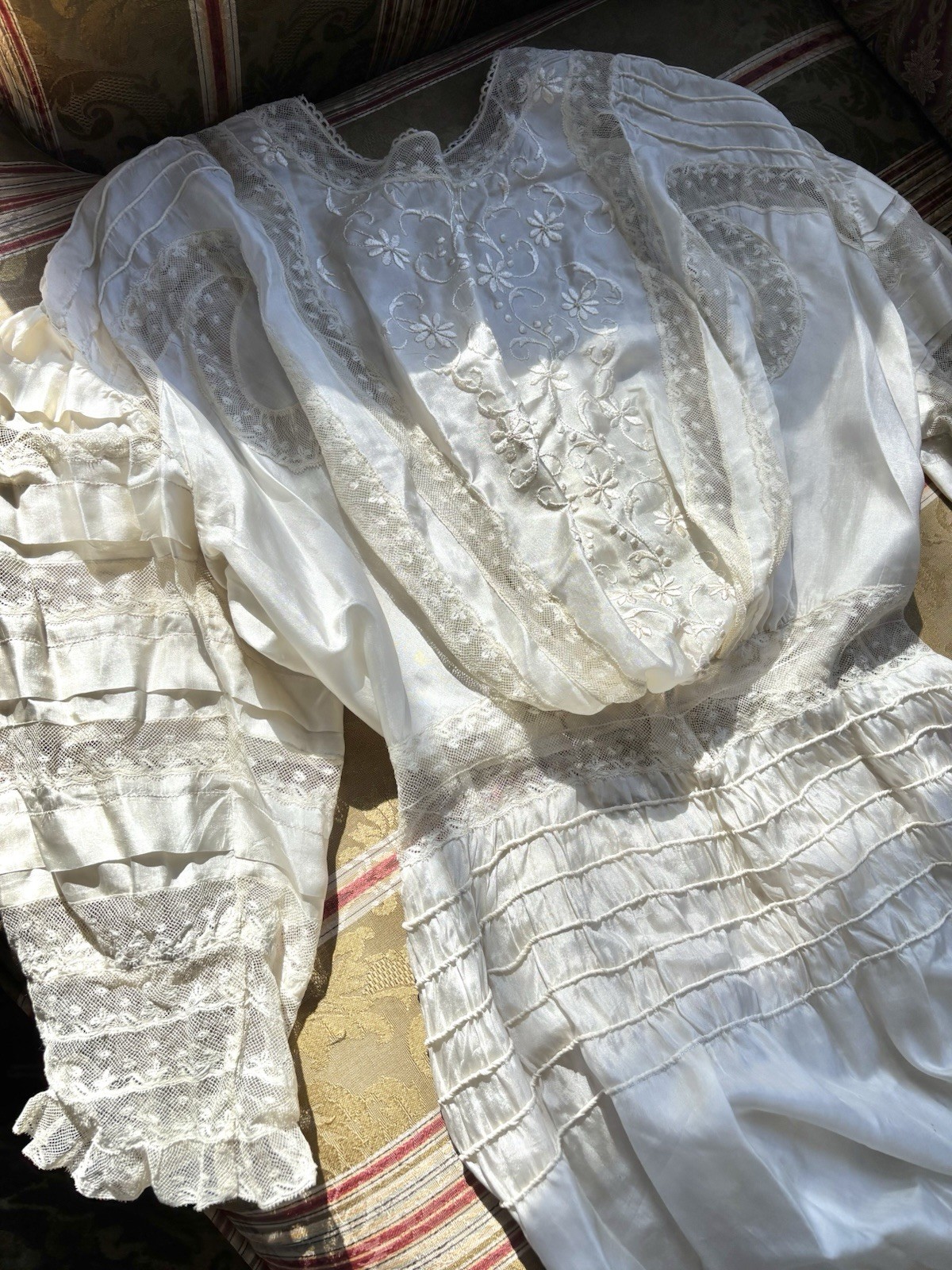 Antique Edwardian Silk Lace Dress Smocked Whitework Pigeon Breast 1900s 1890s