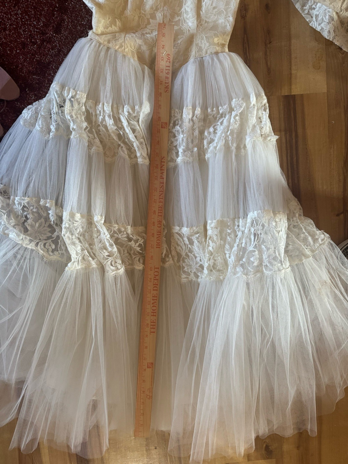 Vintage 1950s Ivory Wedding Dress, Lace And Tulle, XS,