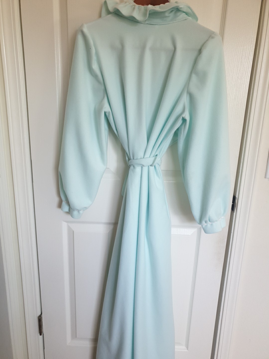 Vtg 80s Miss Elaine Nightgown Full Sweep Robe Sea foam Green Size-M