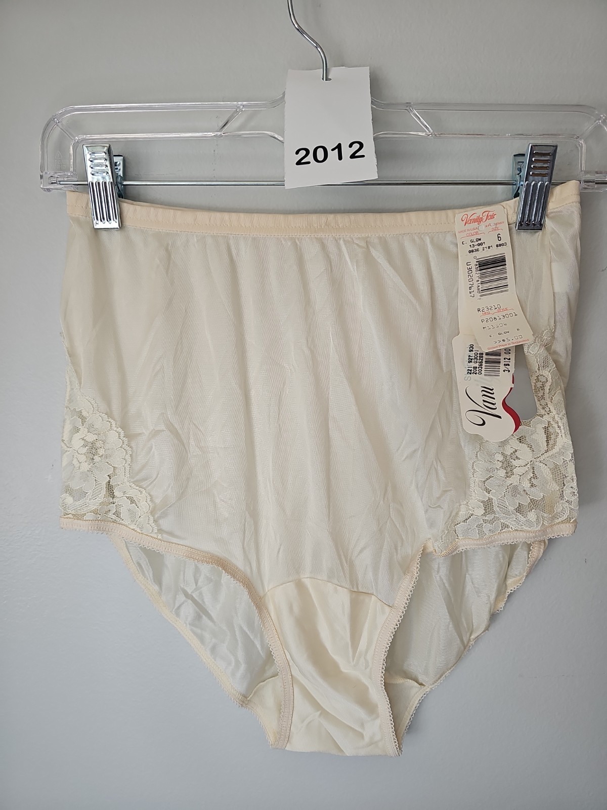 Vanity Fair Tricot Nylon Cream Glow Panties Lace Detail Satin Finish Size 6