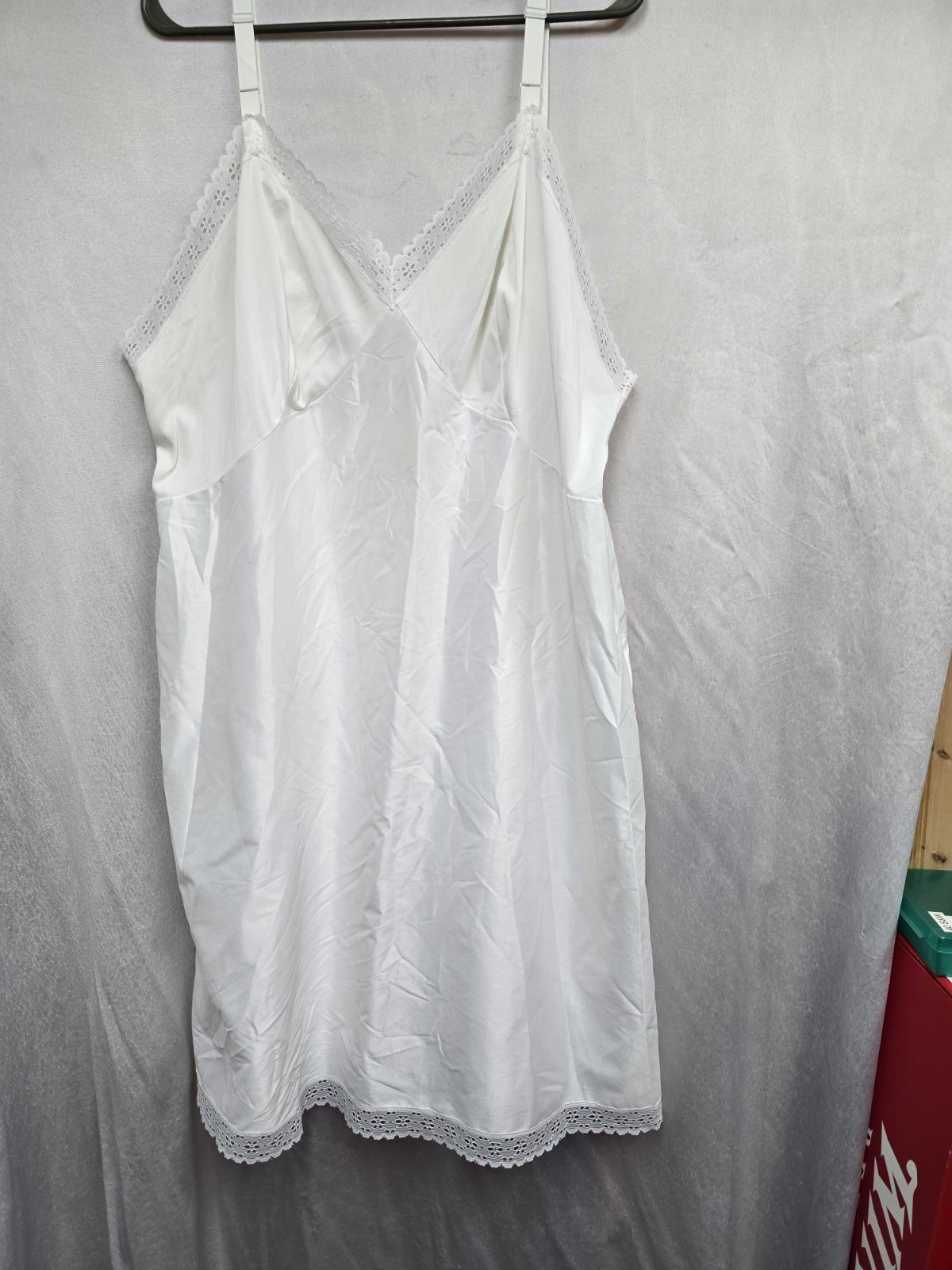 Kaiser Vintage White Nylon Slip 46 44