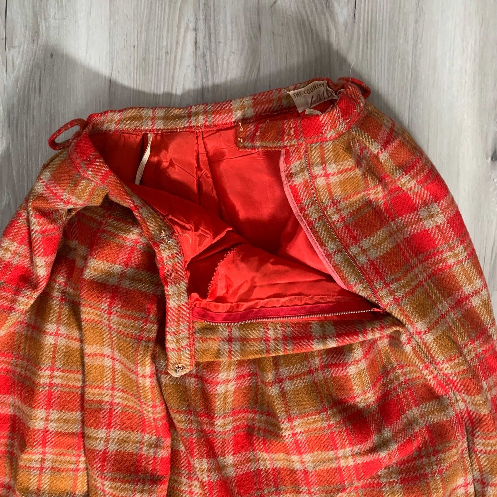 Vintage Lord Taylor Women’s Wool Pleated Plaid Long Skirt Small Orange Ripped