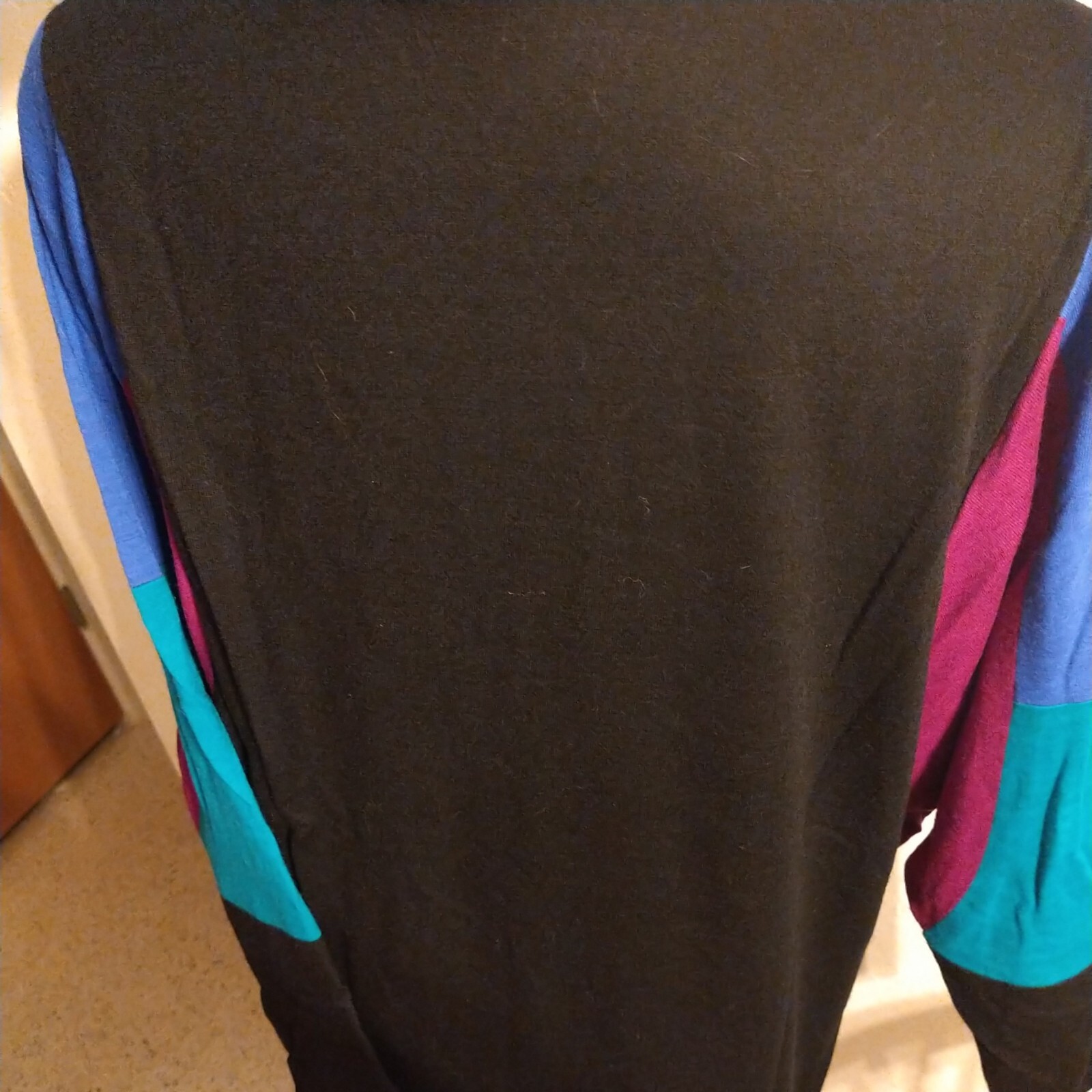 VTG 90’s The Kollection Ltd. Size M Wool Knit Black w/ Multicolor Sleeves