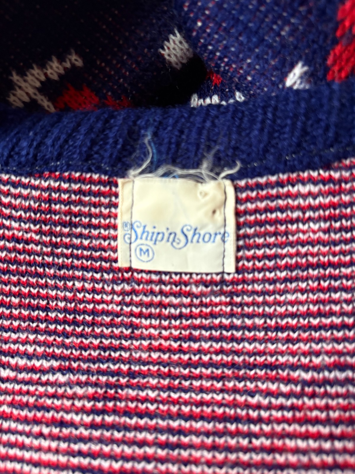 Ship 'n Shore Sweater Vest Women M Vintage 70s Navy Red Floral Daisy
