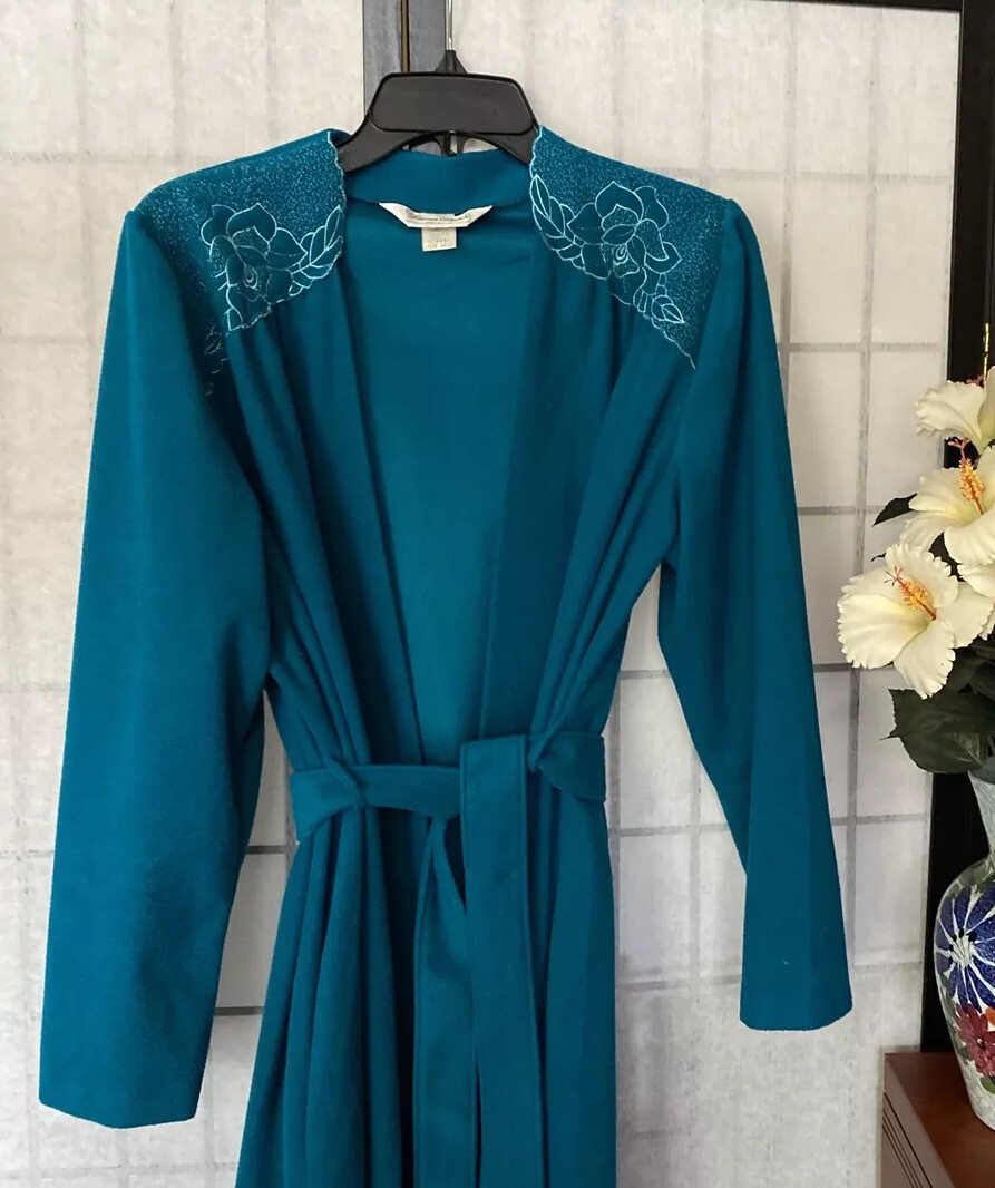 Famous Bodies VTG 60 Union Made Women’s L Appliqué Lo-nap Fleece 57” Bathrobe