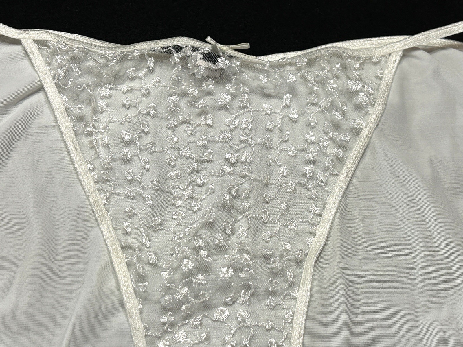 Vtg DONNA LOREN 105X Embroidered Sheer Mesh Satin 4X White String Bikini Panties