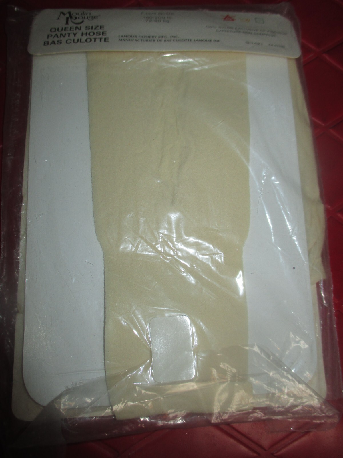 MOULIN ROUGE Vintage IVORY Nylon PANTYHOSE – Size Q – 160-200 lbs- 1970’s