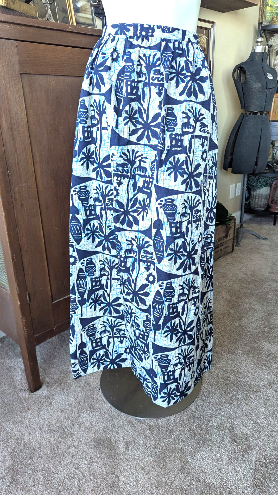 Vintage 1960s Hawaiian Maxi Skirt Bark Cloth Floral Tiki Palm trees Zipper XS