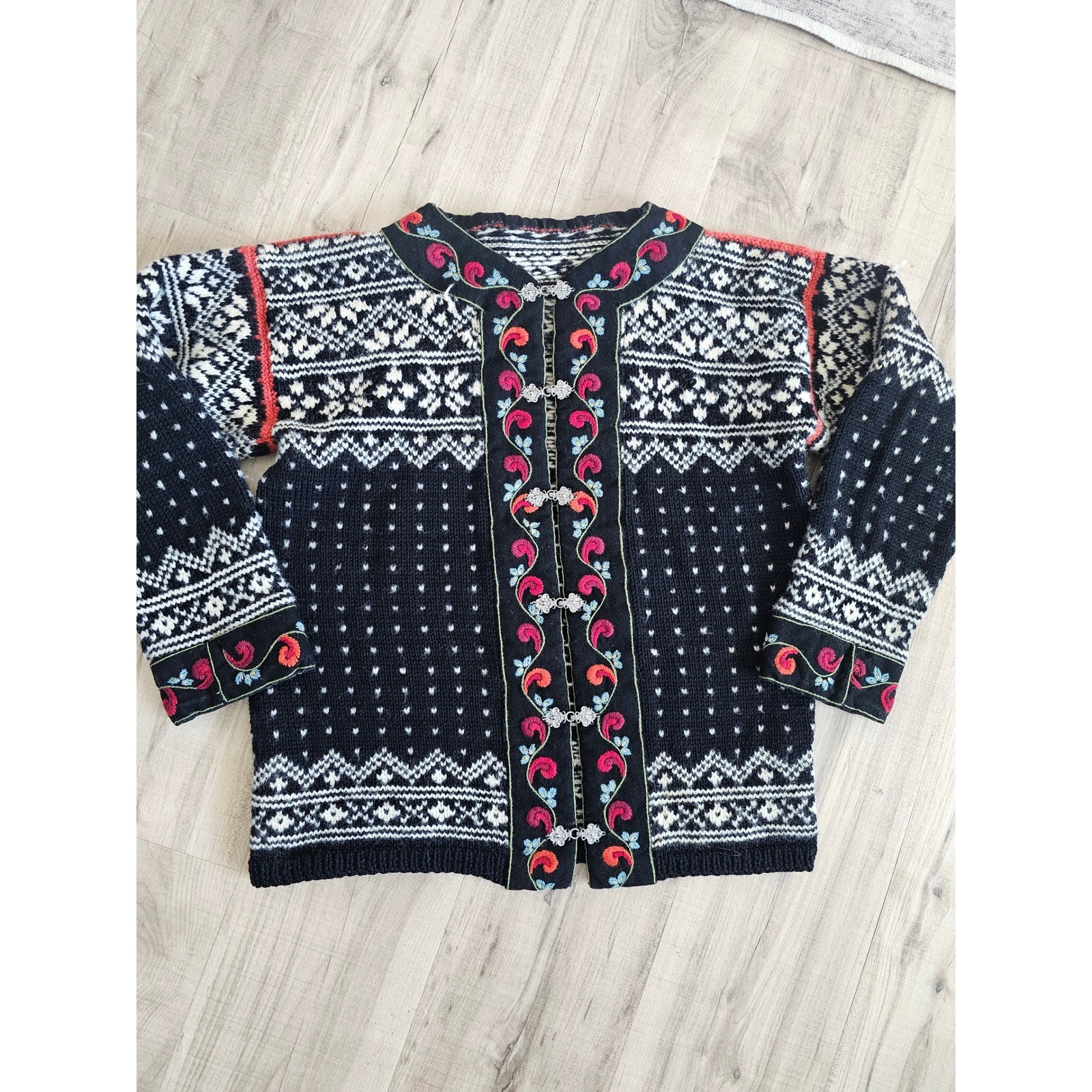 Vintage Nordic Fair Isle Cardigan Floral Embroidery Metal Clasps Black White