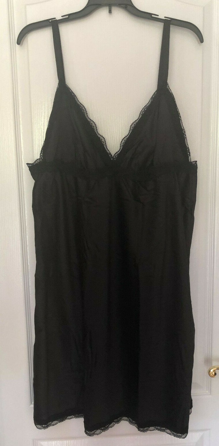 ESMARM Brand, Woman’s Full Slip W/Lace Trim, Black, Size 14, New With Tags!