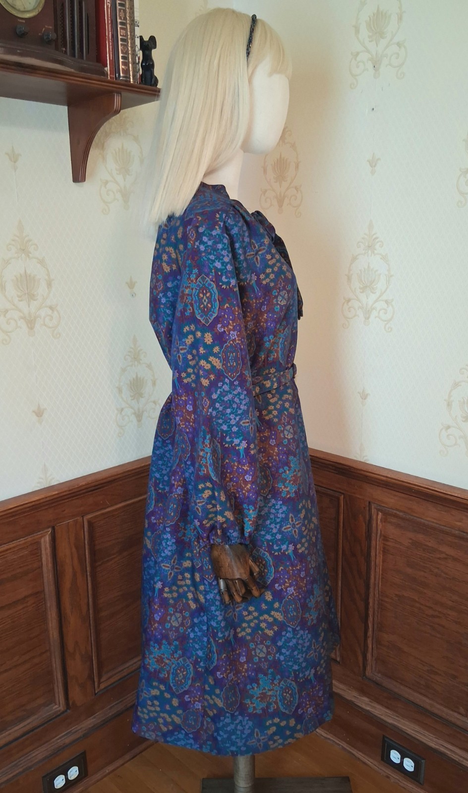 Vintage 1970s British Lady Union-Made Psychedelic Paisley Boho Mod Dress, s 18.5