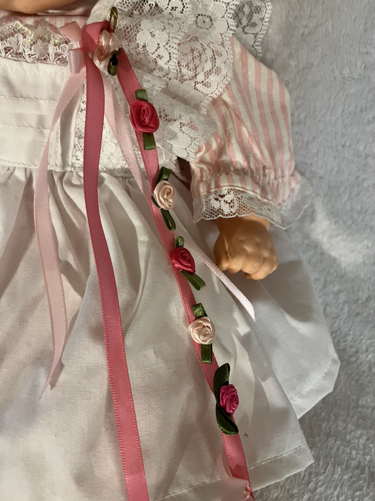 Vintage 70s ? IN Dress Open close eyes Made Hong Kong? NOT MARKED BUT SIMILAR
