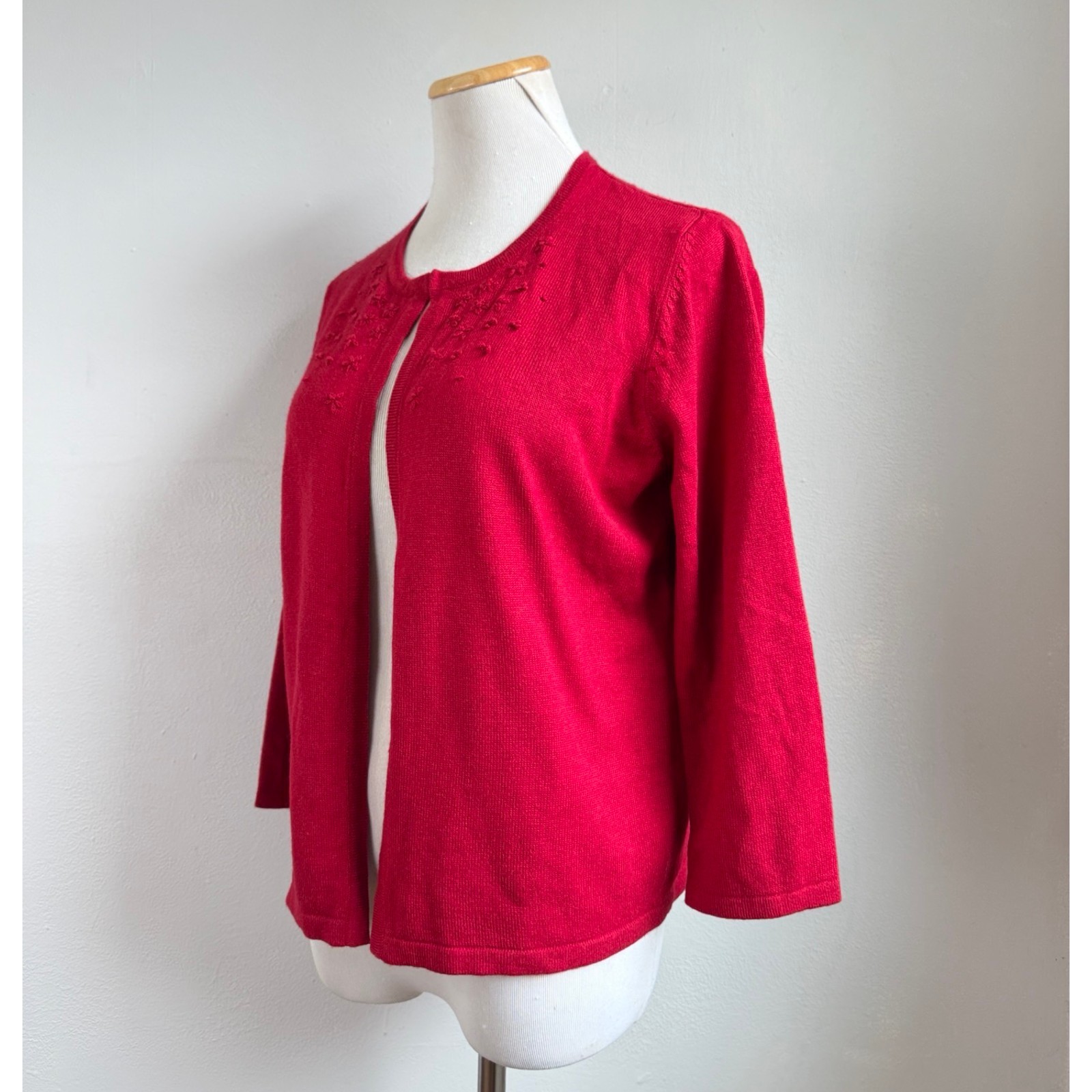 Vintage Red Silk/Cashmere Cardigan Sweater Size Medium 90s Floral Embroidered