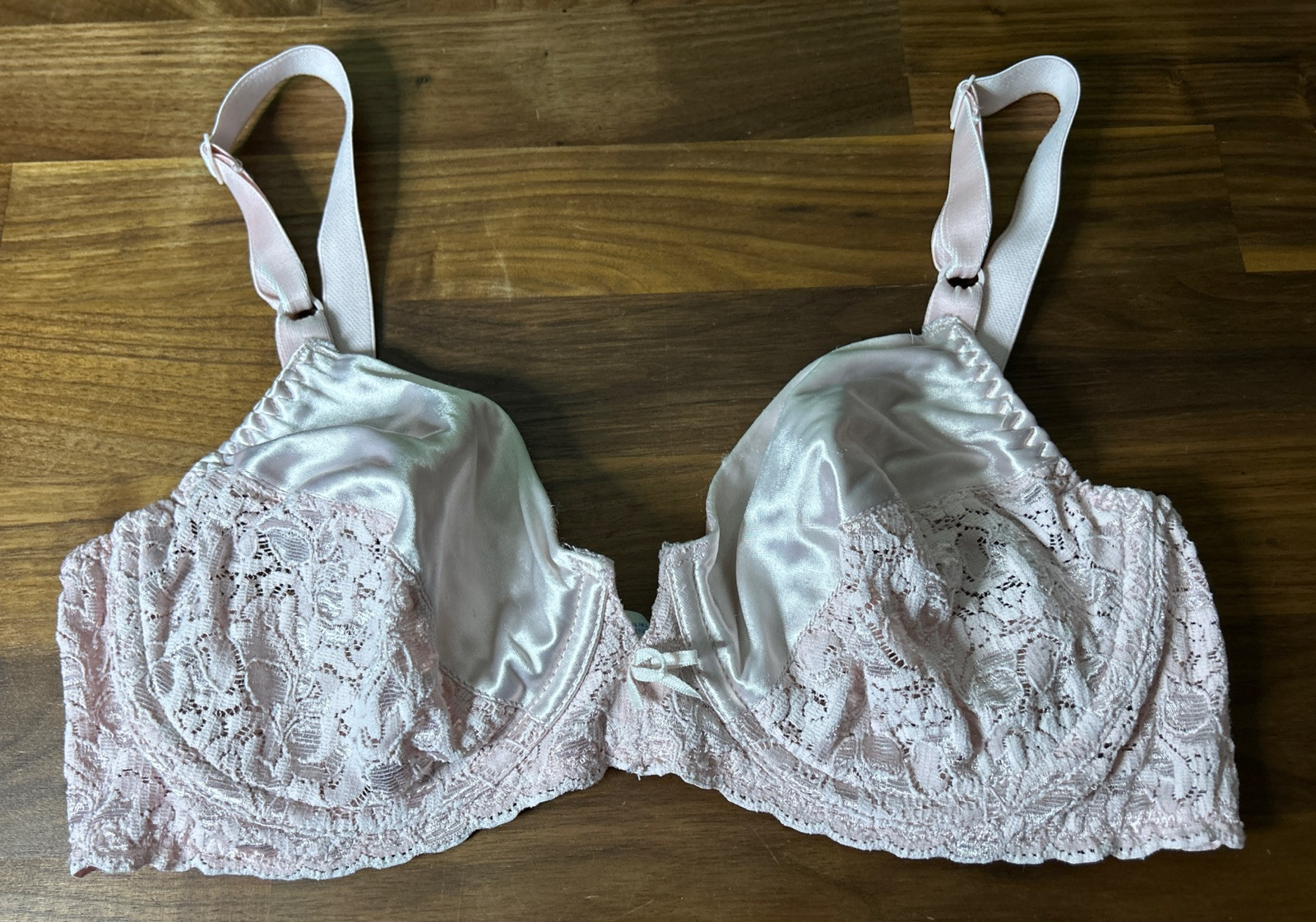 Vtg Maidenform Rendezvous Bra 36C Satin Second Skin Lace Underwire Ice Pink