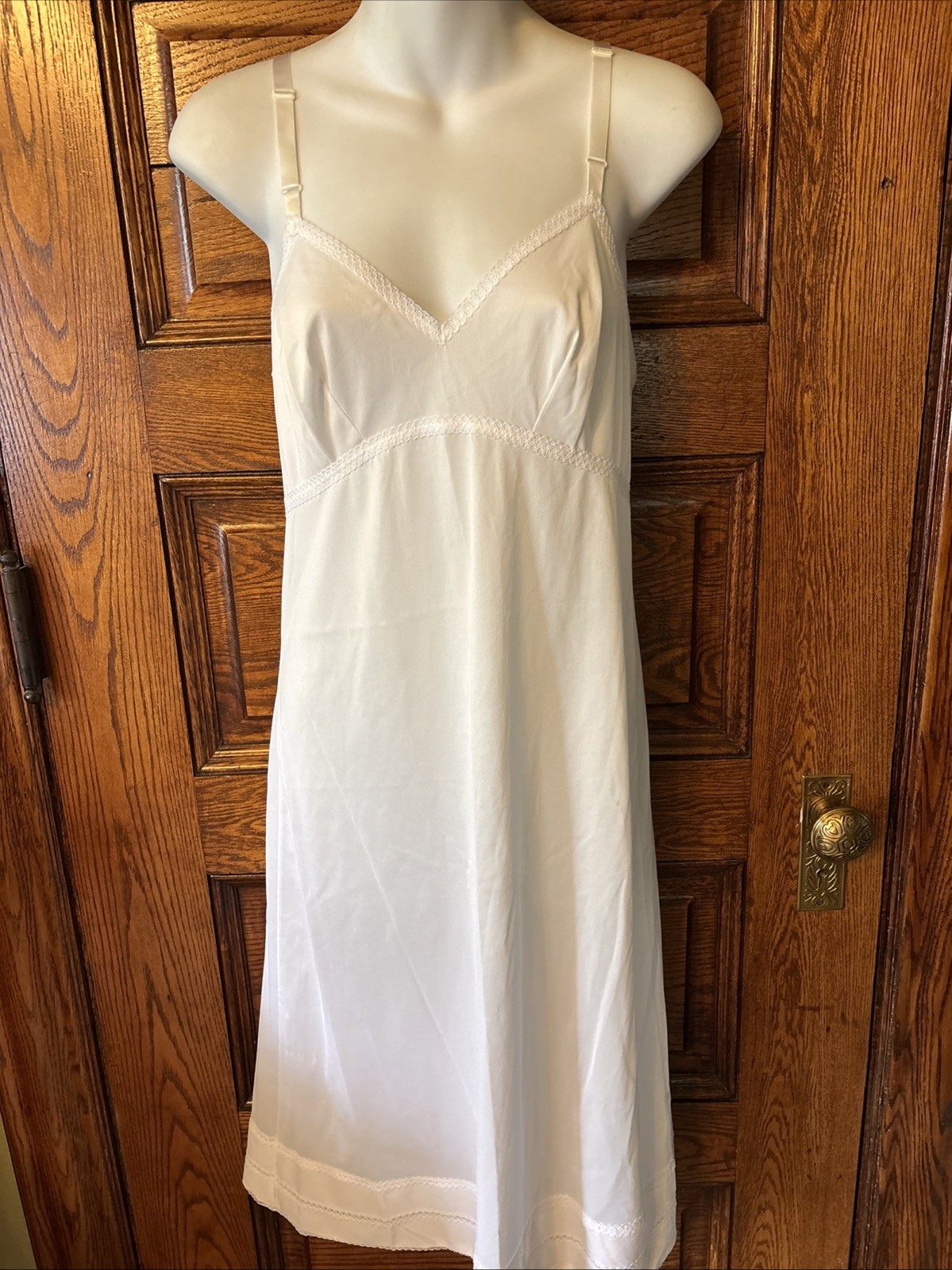 Vintage LORRAINE Full Slip Nightgown Lace Trim Lingerie 100% Nylon Size 36 TALL